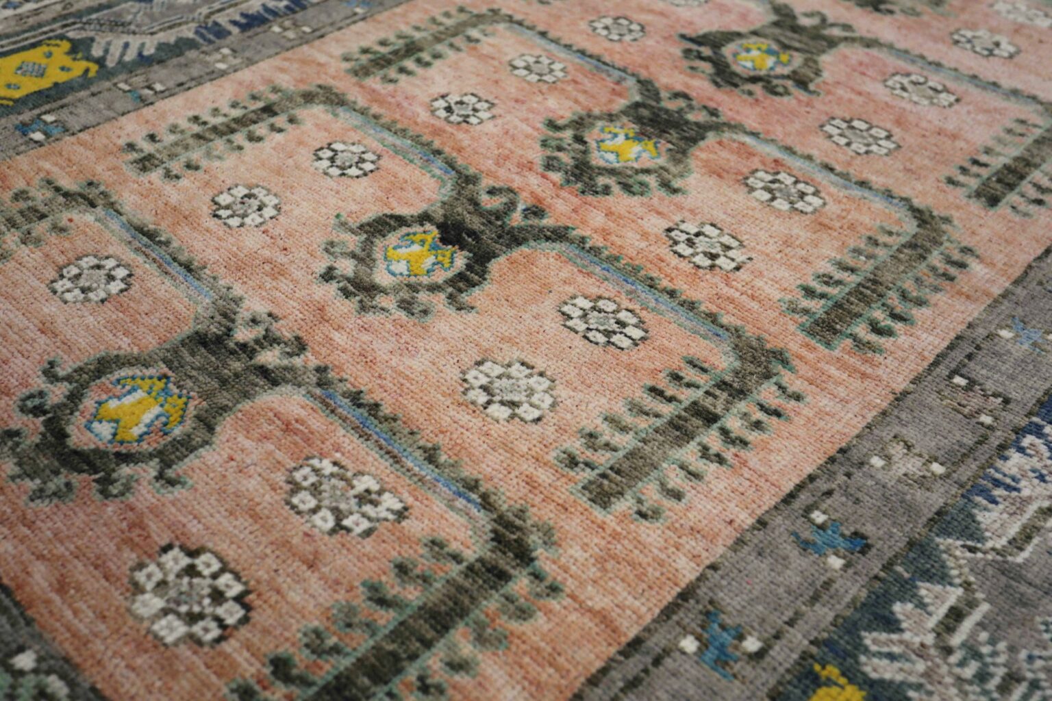 Thumbnail 13 for Antique Turkey Traditional Rug 93165