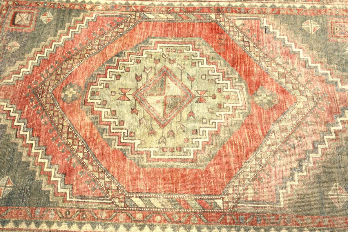 Thumbnail 15 for Antique Turkey Traditional Rug 93181