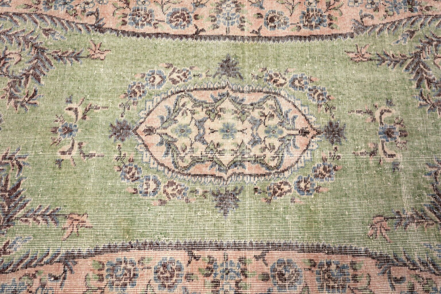 Thumbnail 8 for Antique Turkey Traditional Rug 93182