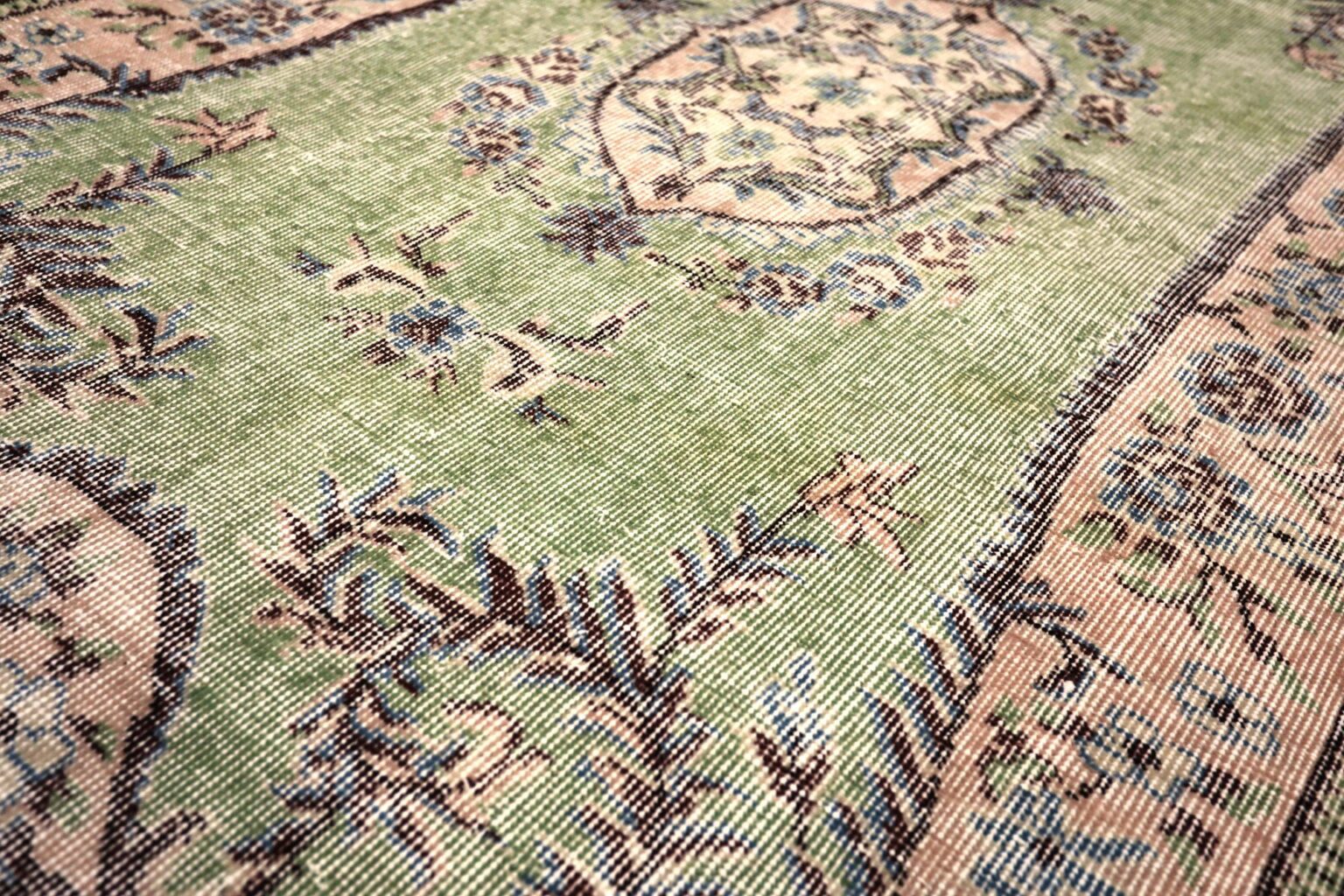 Thumbnail 10 for Antique Turkey Traditional Rug 93182