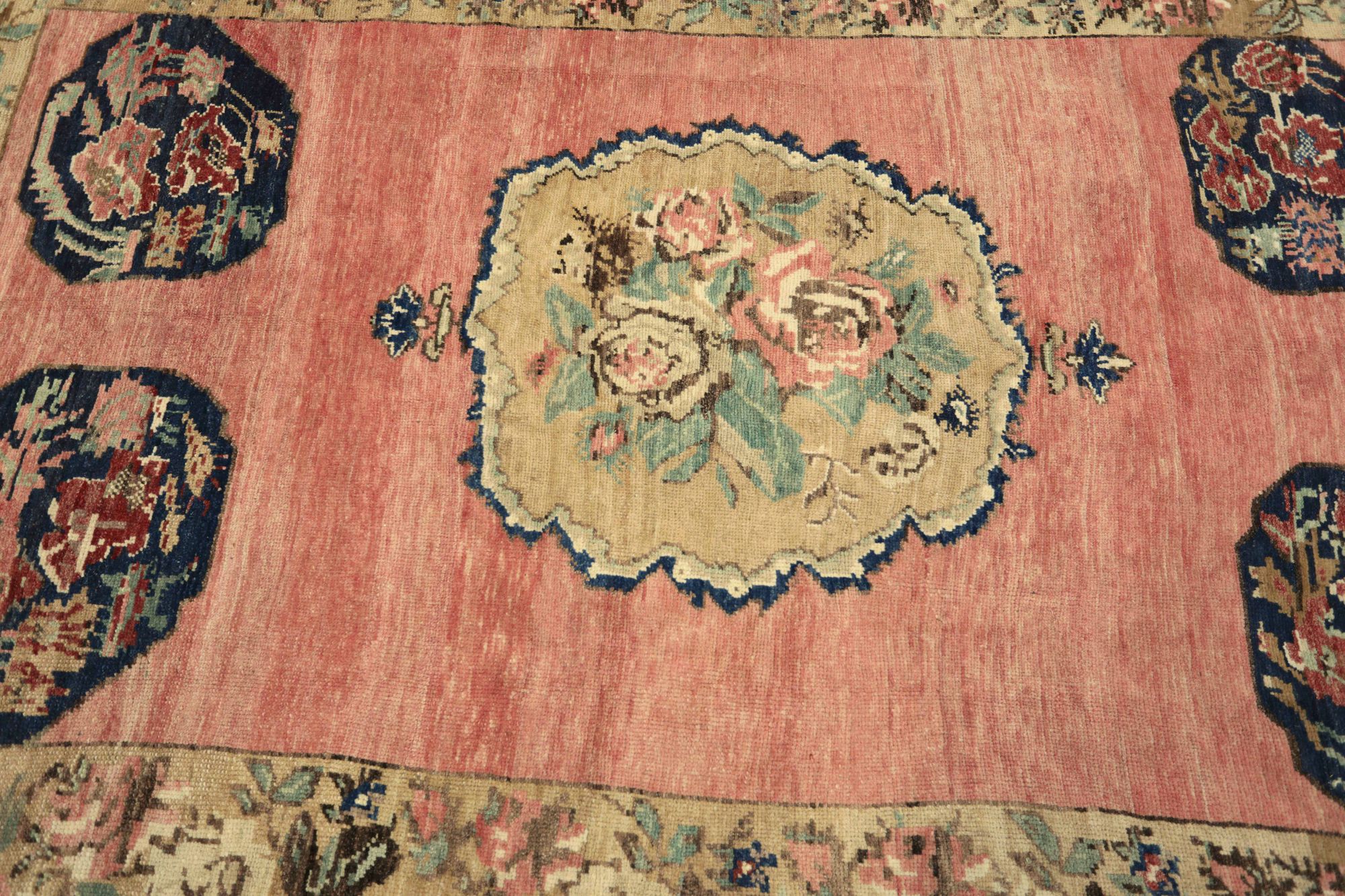 Thumbnail 3 for Antique Turkey Traditional Rug 93185