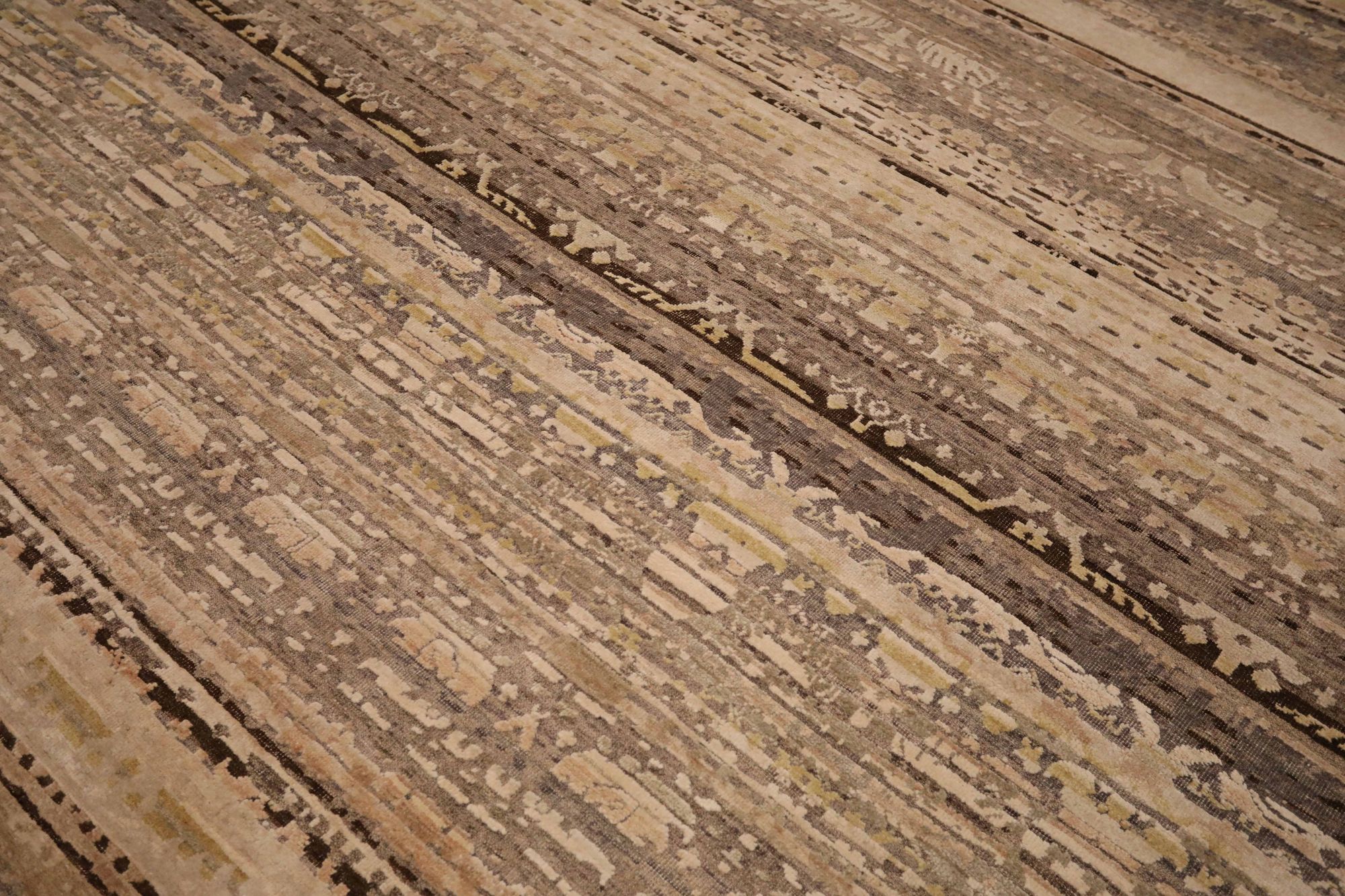 Thumbnail 3 for India Modern / Contemporary Rug 93409