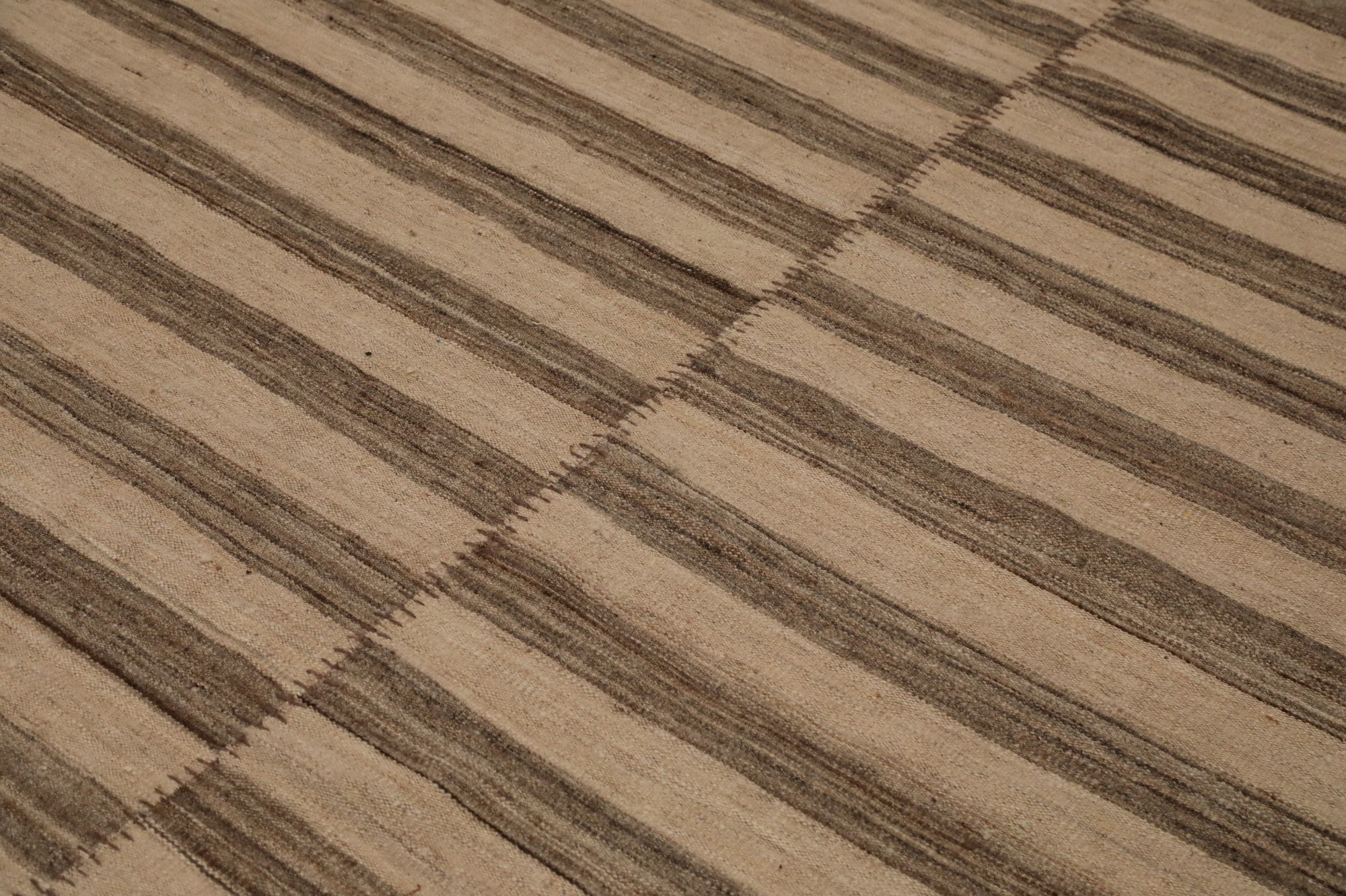 Thumbnail 6 for India Modern / Contemporary Rug 96641