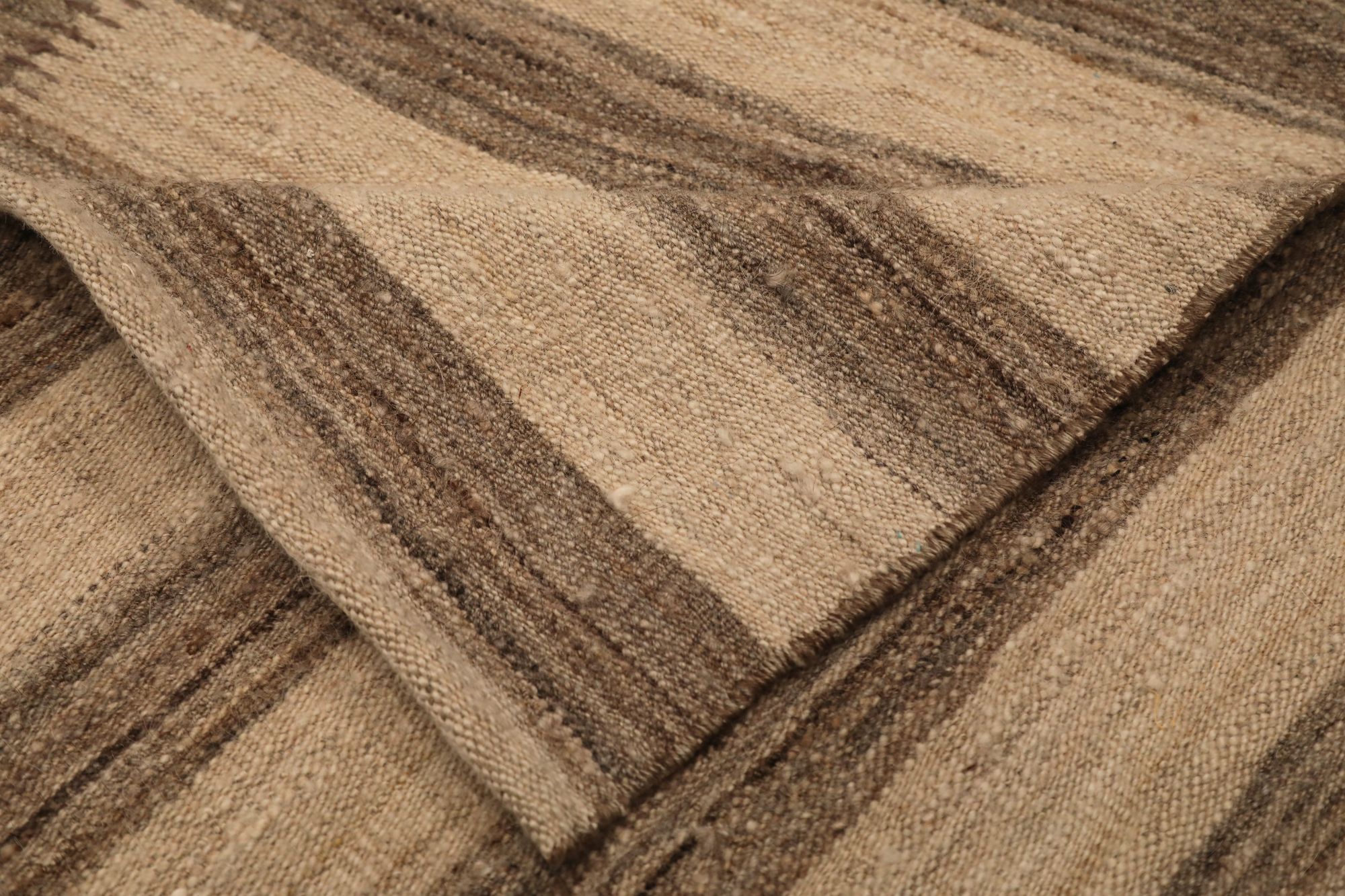 Thumbnail 7 for India Modern / Contemporary Rug 96643