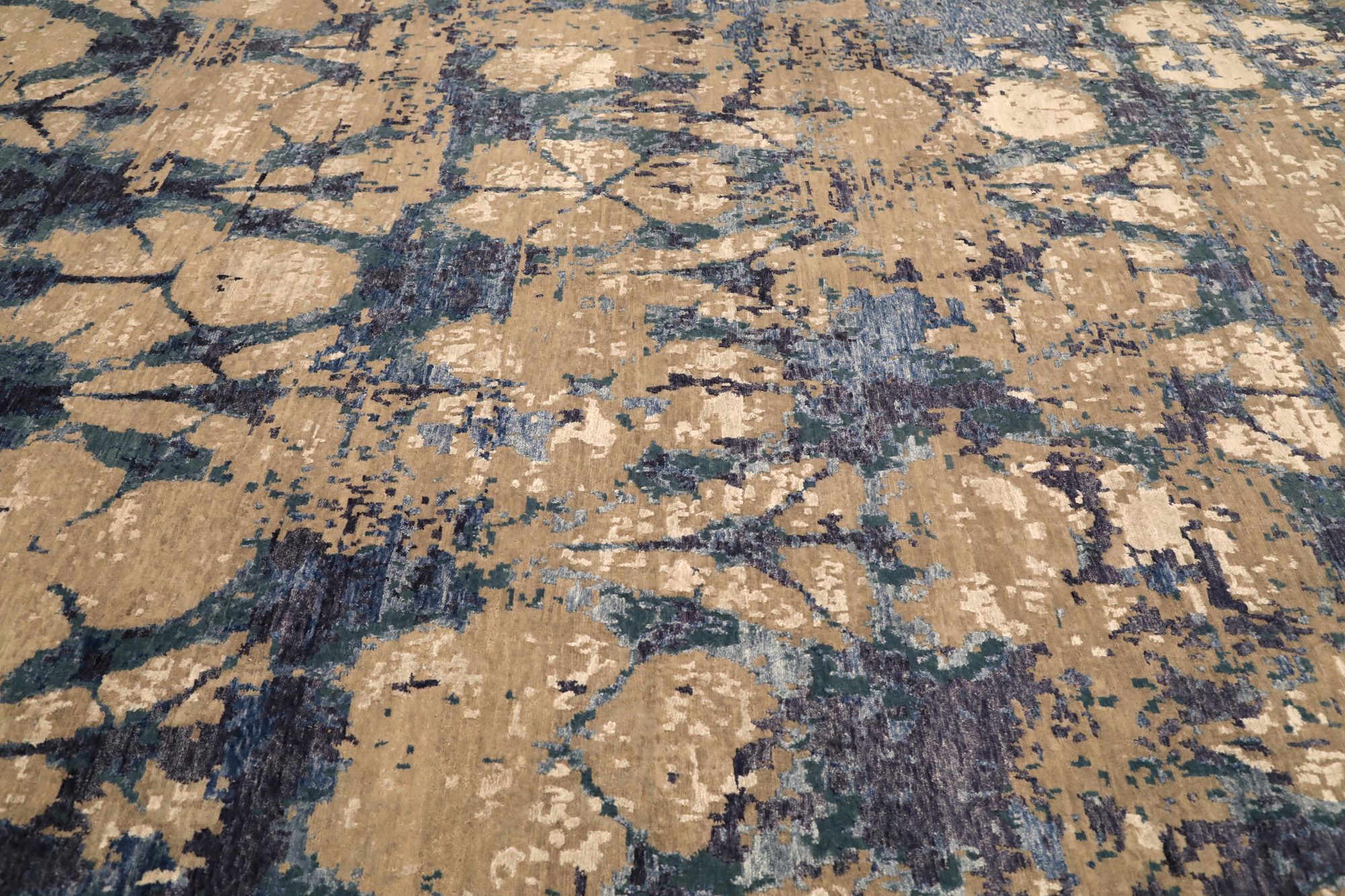 Thumbnail 2 for India Modern / Contemporary Rug 97330