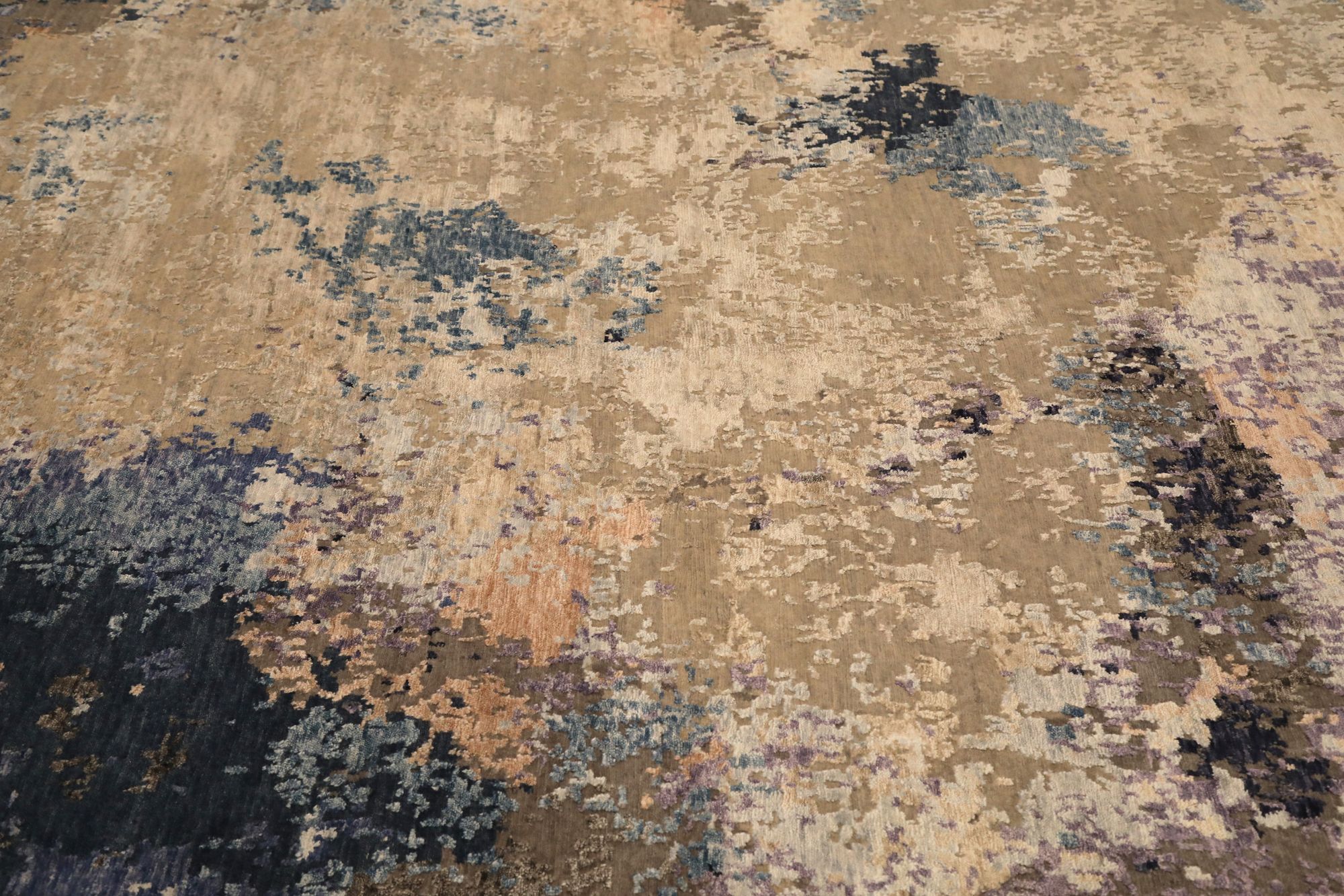 Thumbnail 2 for India Modern / Contemporary Rug 97331