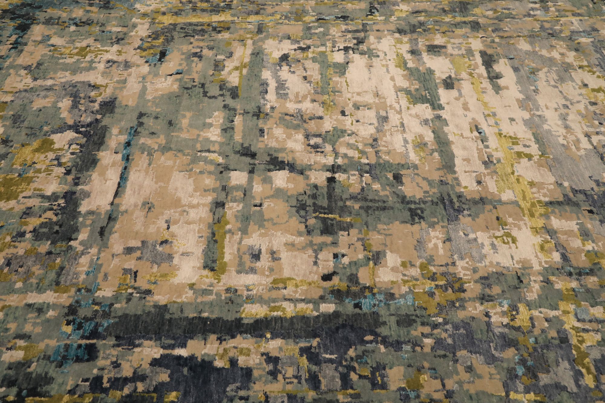 Thumbnail 2 for India Modern / Contemporary Rug 97332