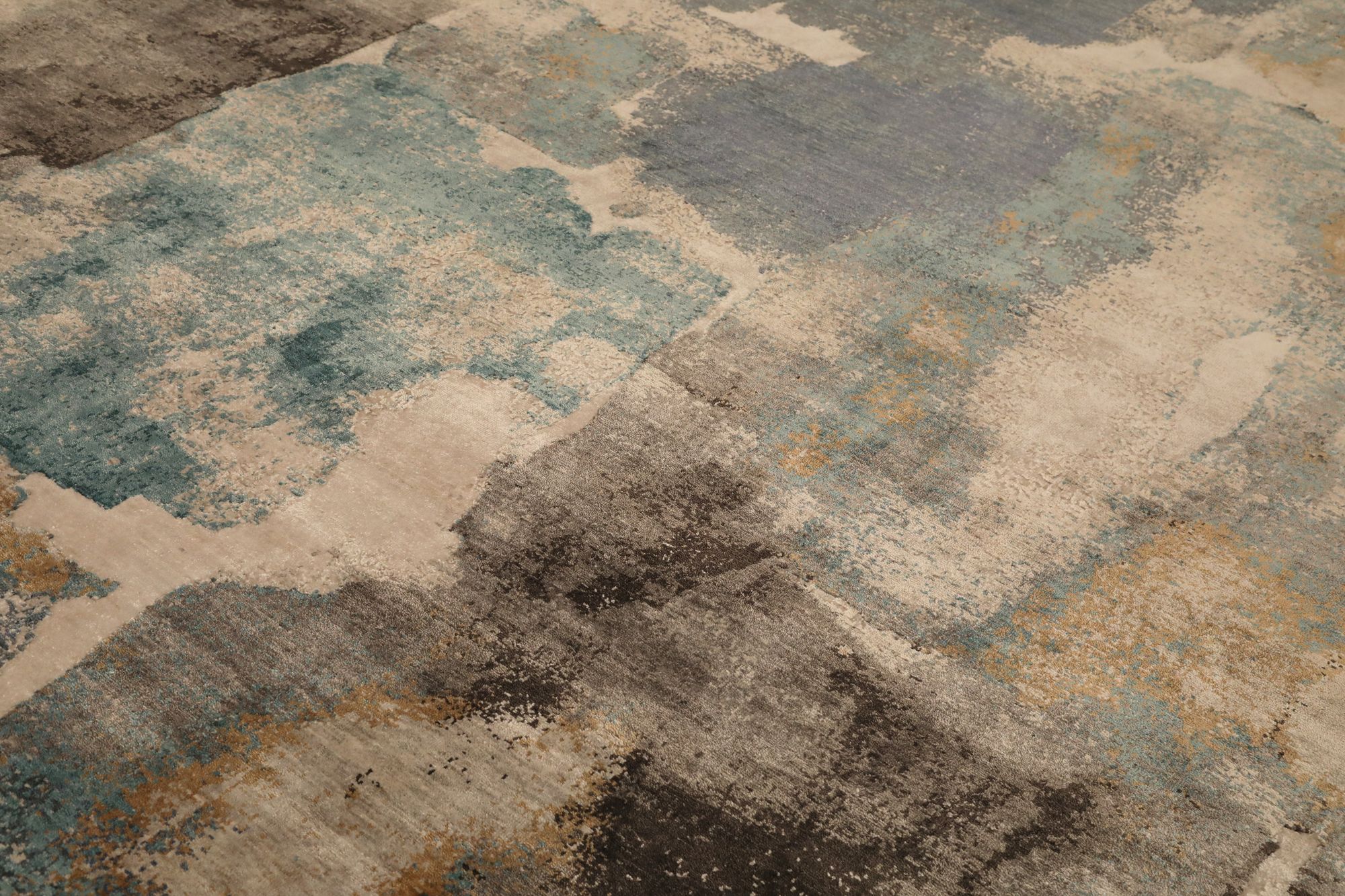 Thumbnail 3 for India Modern / Contemporary Rug 97334