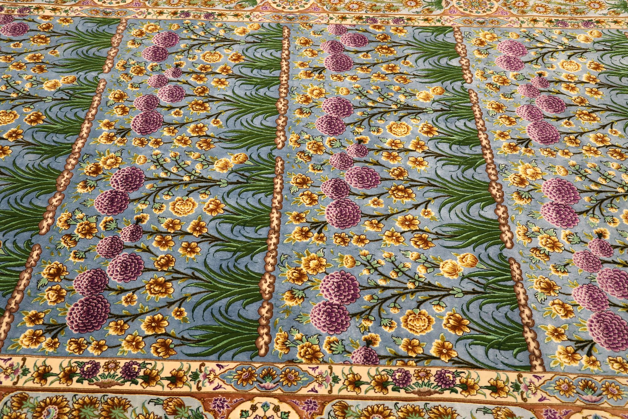Thumbnail 3 for Persian Tabriz Traditional Rug 98034