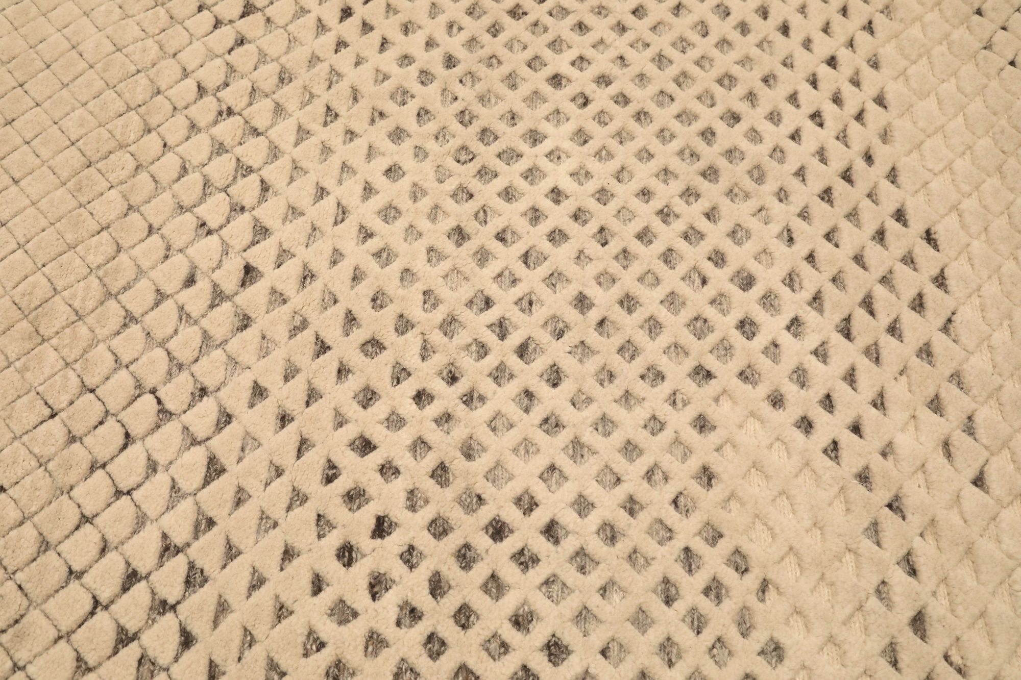 Thumbnail 3 for India Modern / Contemporary Rug 98036