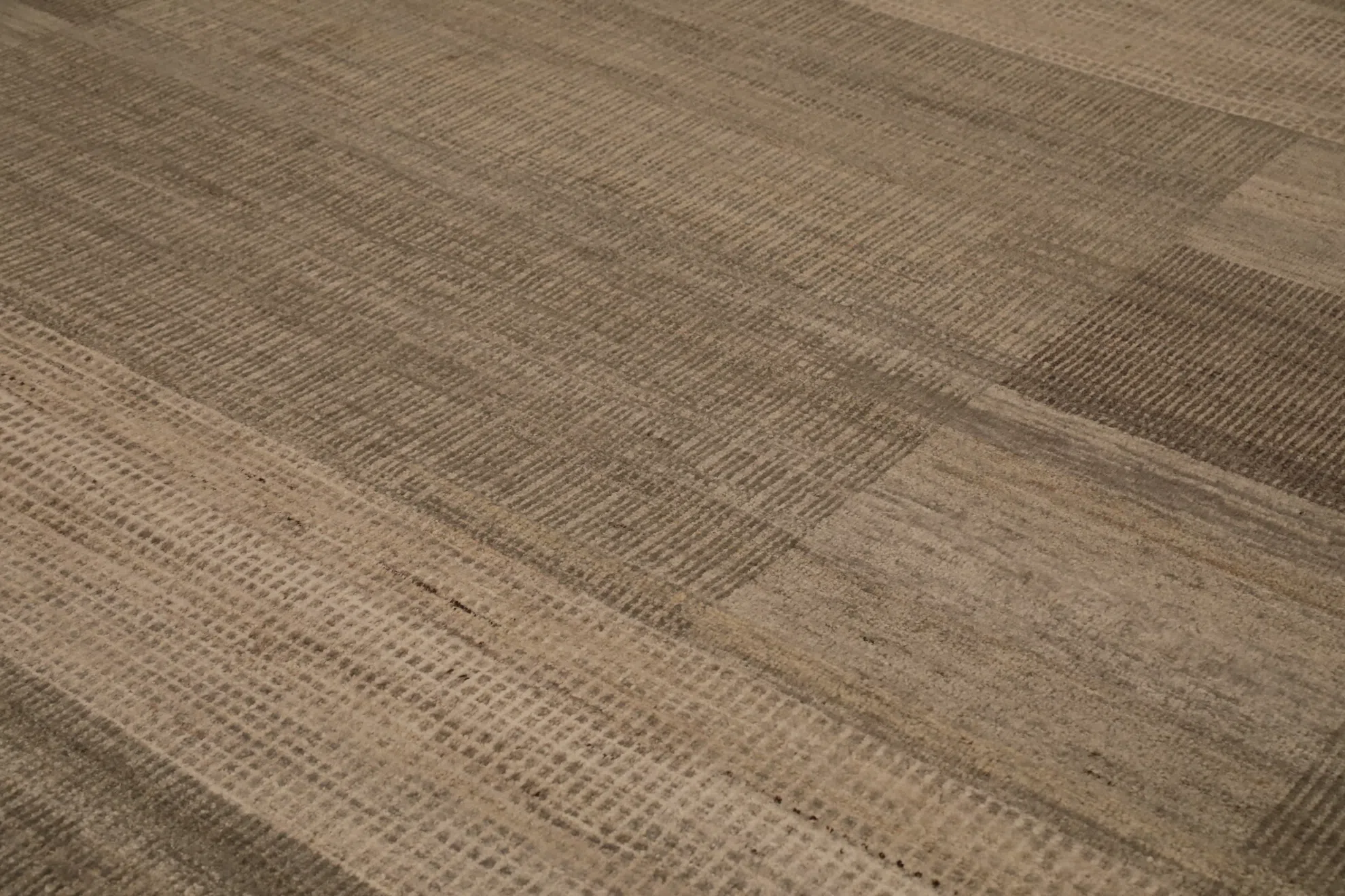 Thumbnail 7 for India Modern / Contemporary Rug 98059