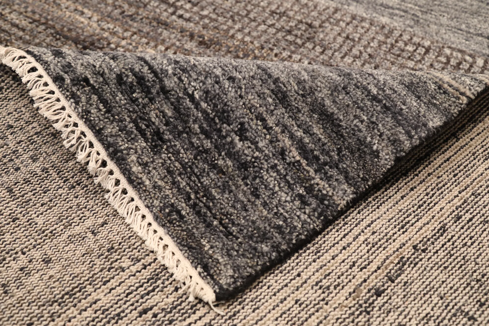 Thumbnail 5 for India Modern / Contemporary Rug 98063