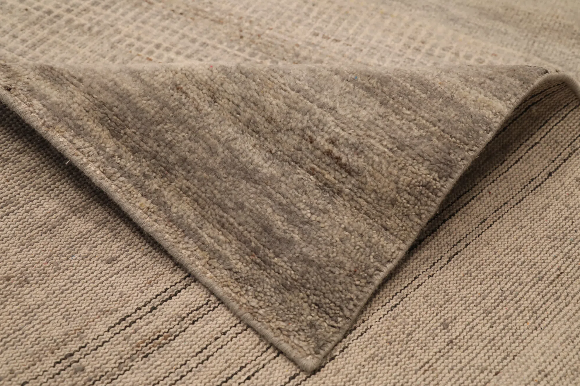 Thumbnail 4 for India Modern / Contemporary Rug 98064