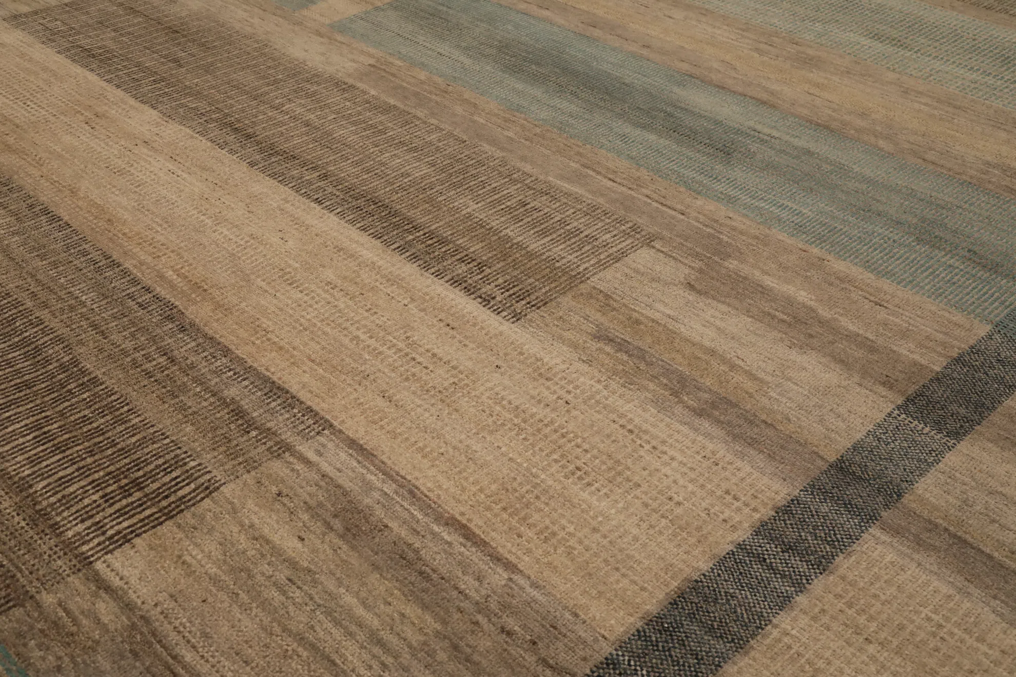 Thumbnail 7 for India Modern / Contemporary Rug 98065