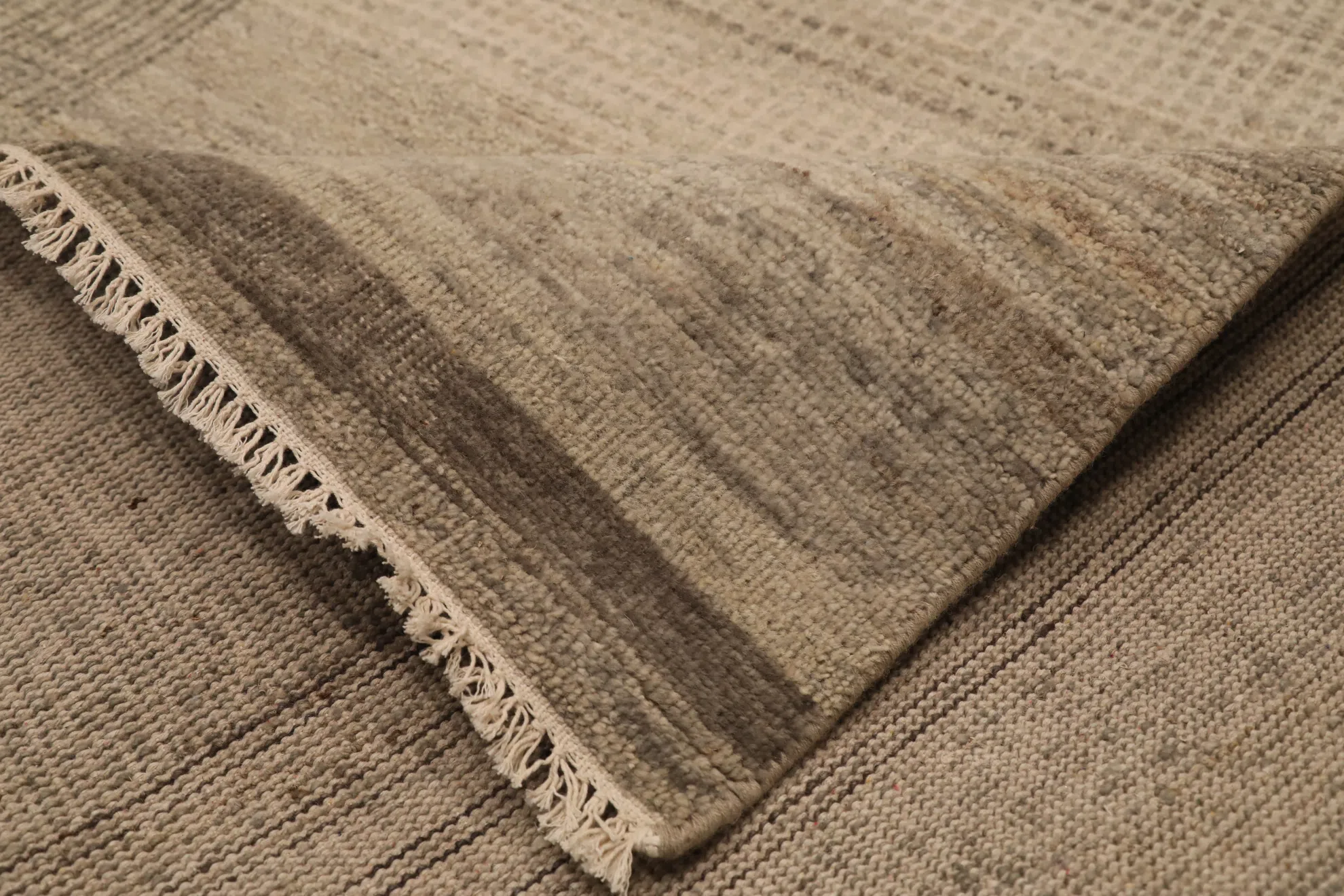 Thumbnail 4 for India Modern / Contemporary Rug 98066