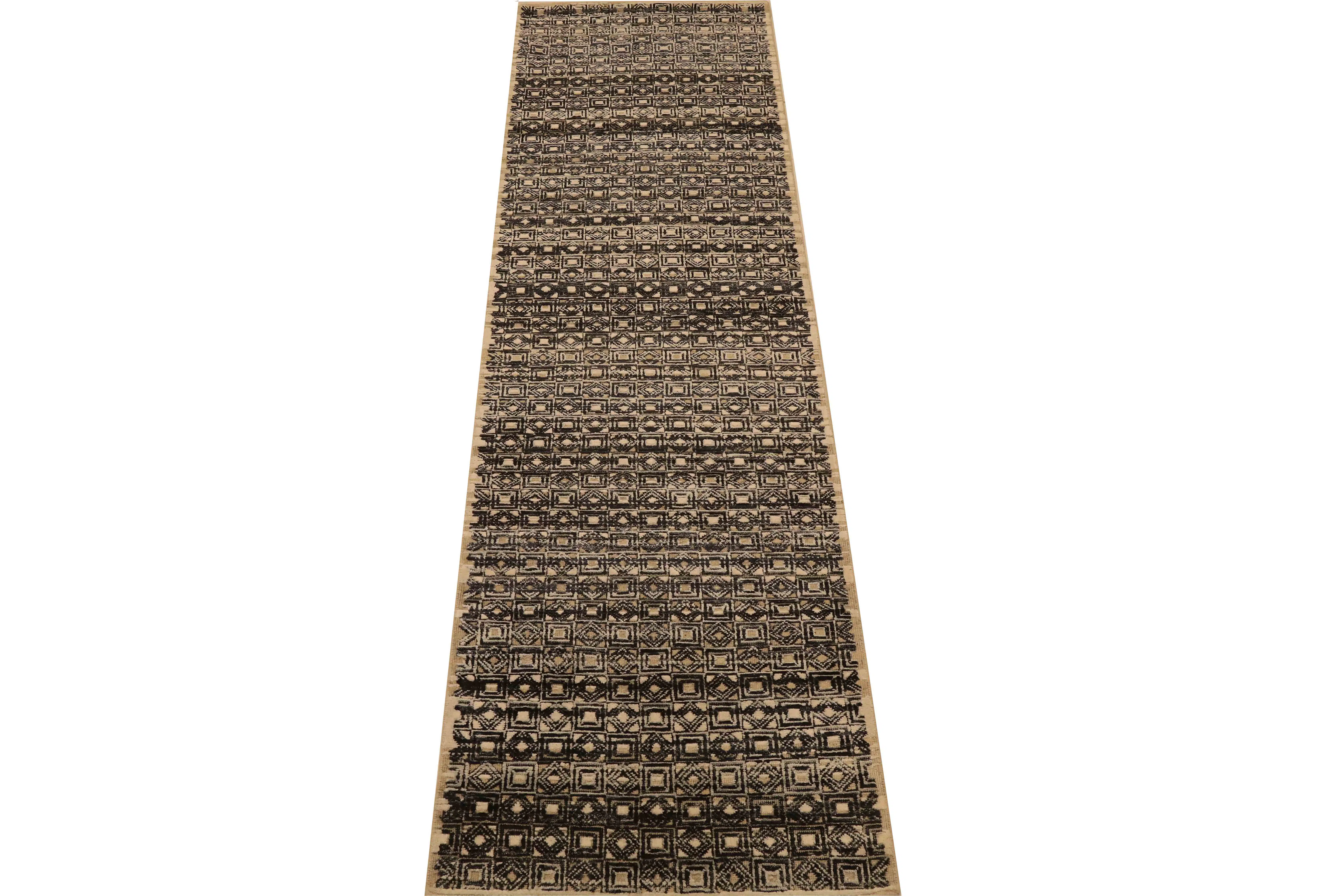 Thumbnail 8 for India Modern / Contemporary Rug 94204