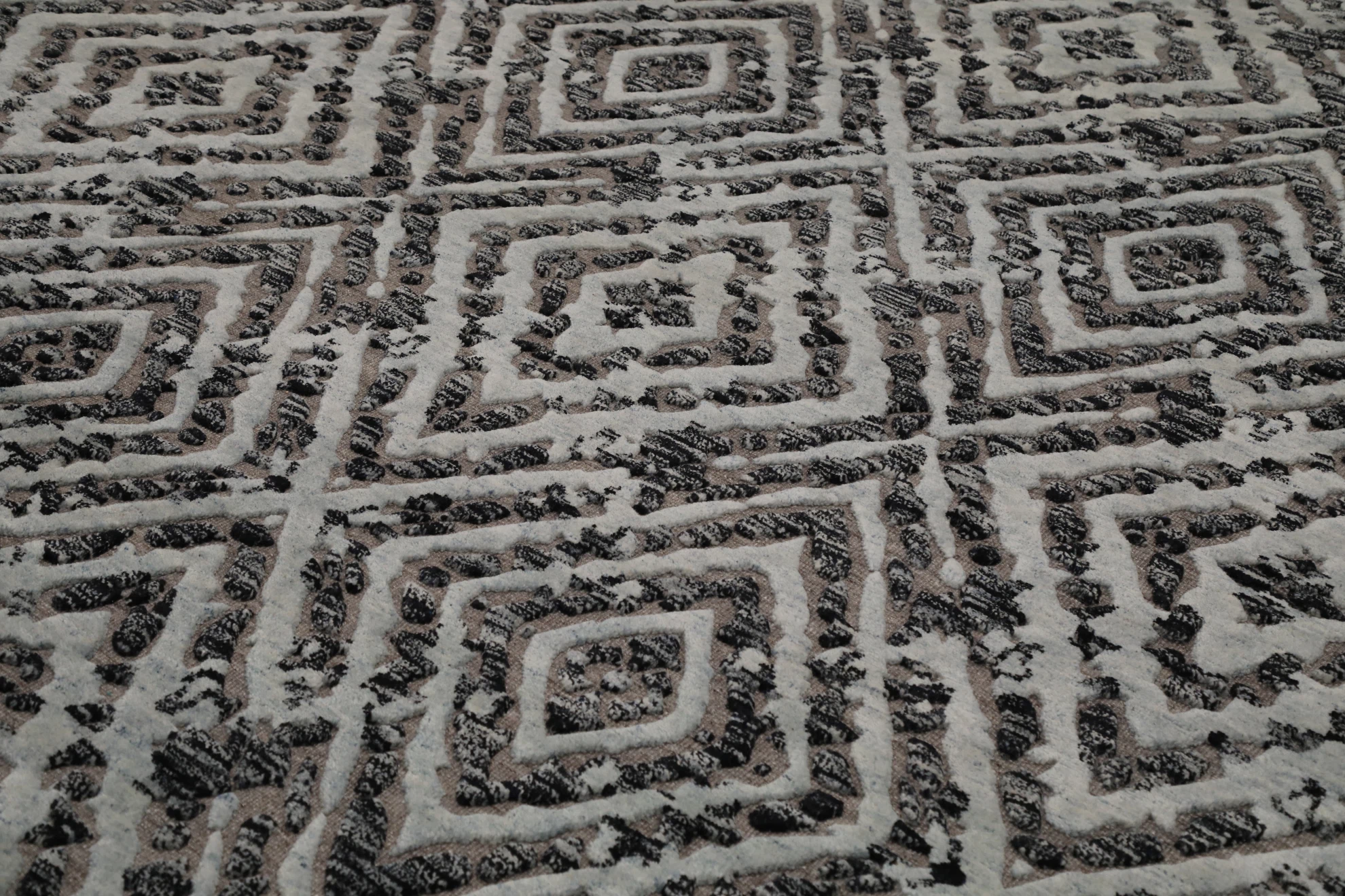 Thumbnail 5 for India Modern / Contemporary Rug 91747