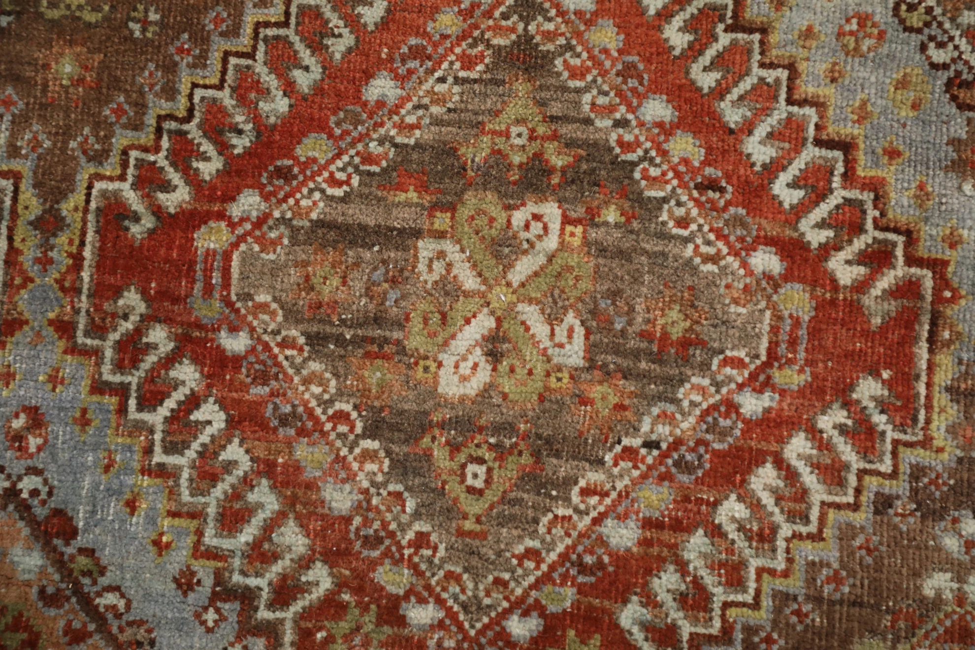 Thumbnail 4 for Antique Persian Shiraz Traditional Rug 98012