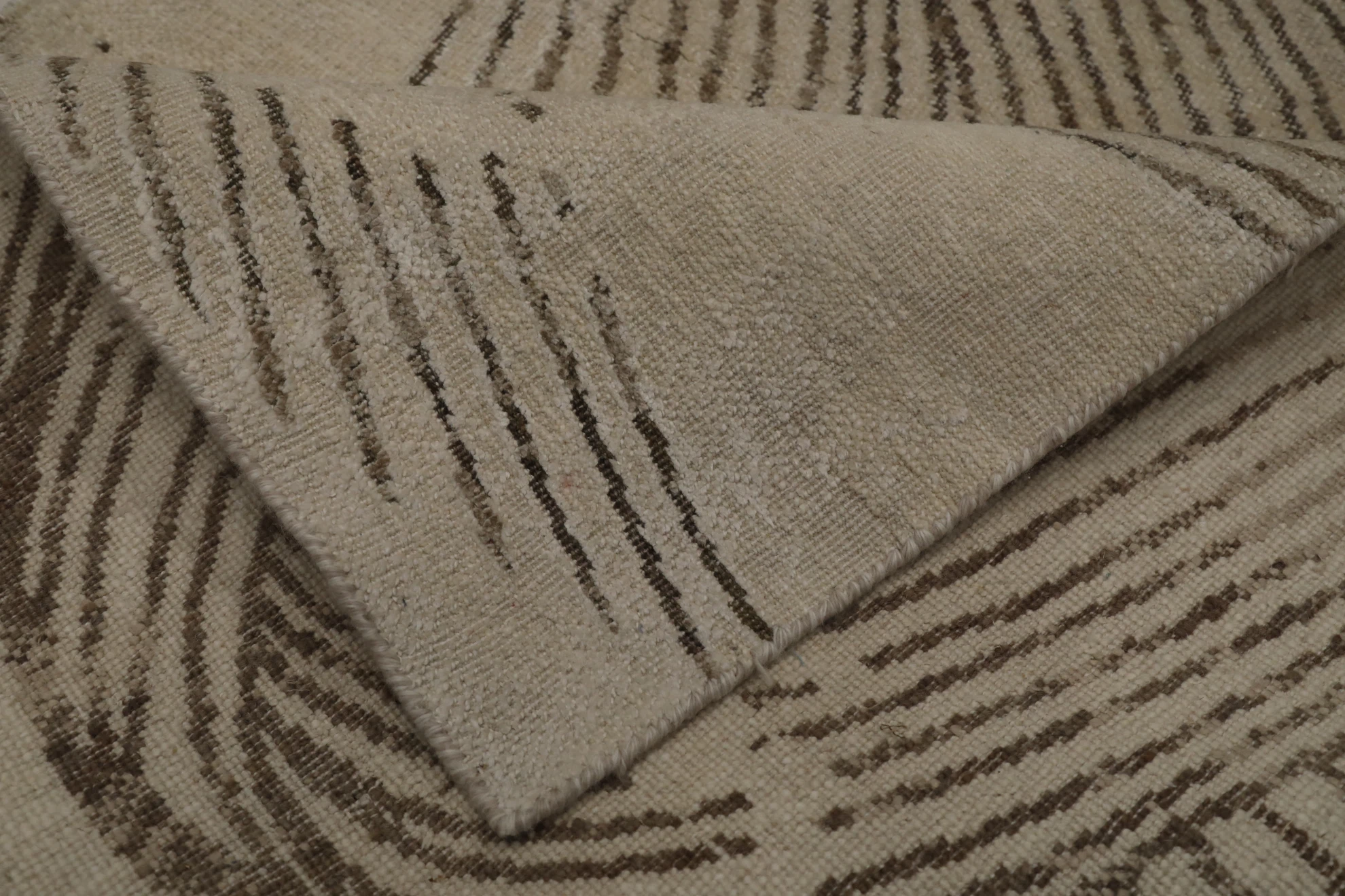 Thumbnail 3 for India Modern / Contemporary Rug 99110