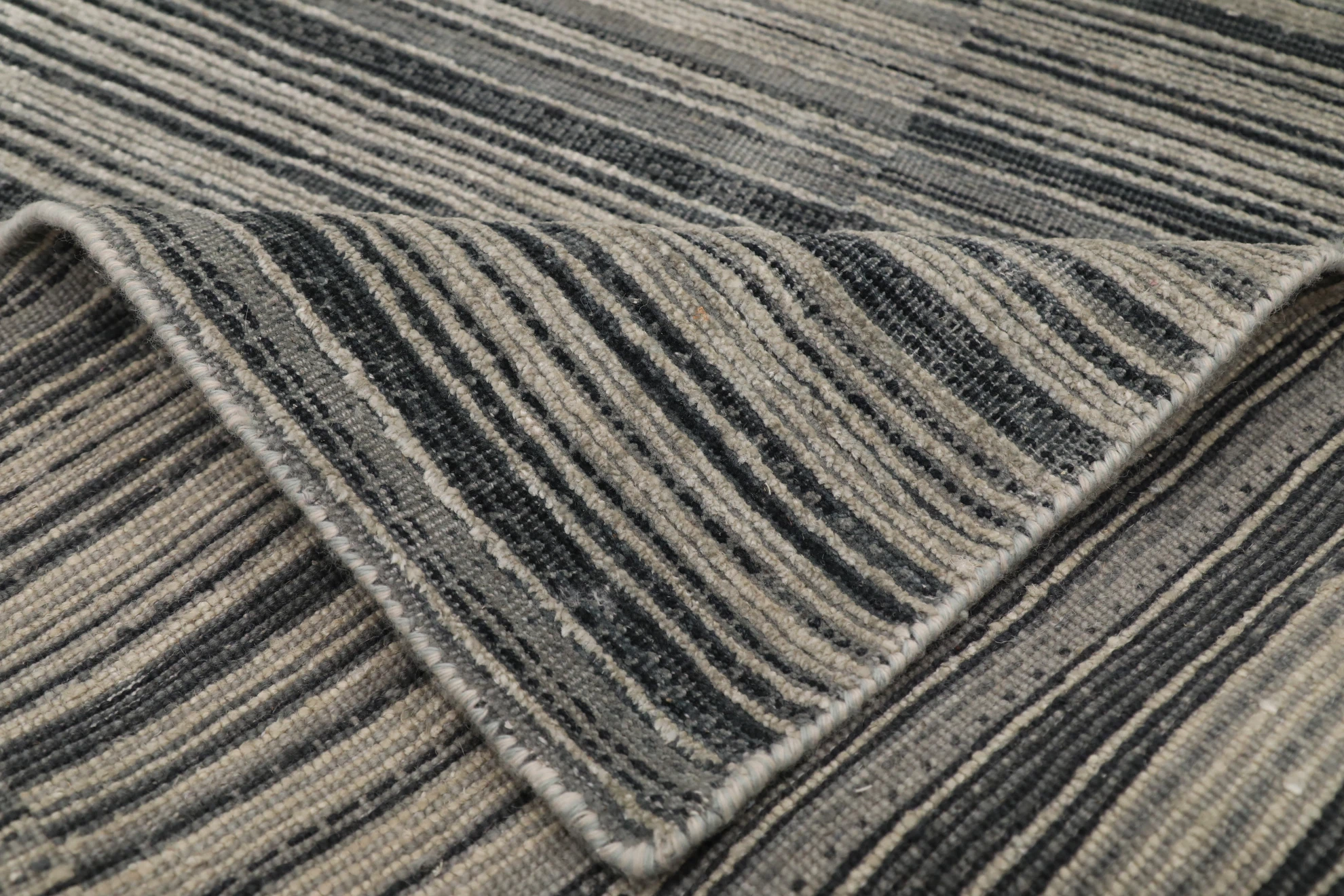 Thumbnail 2 for India Modern / Contemporary Rug 99111