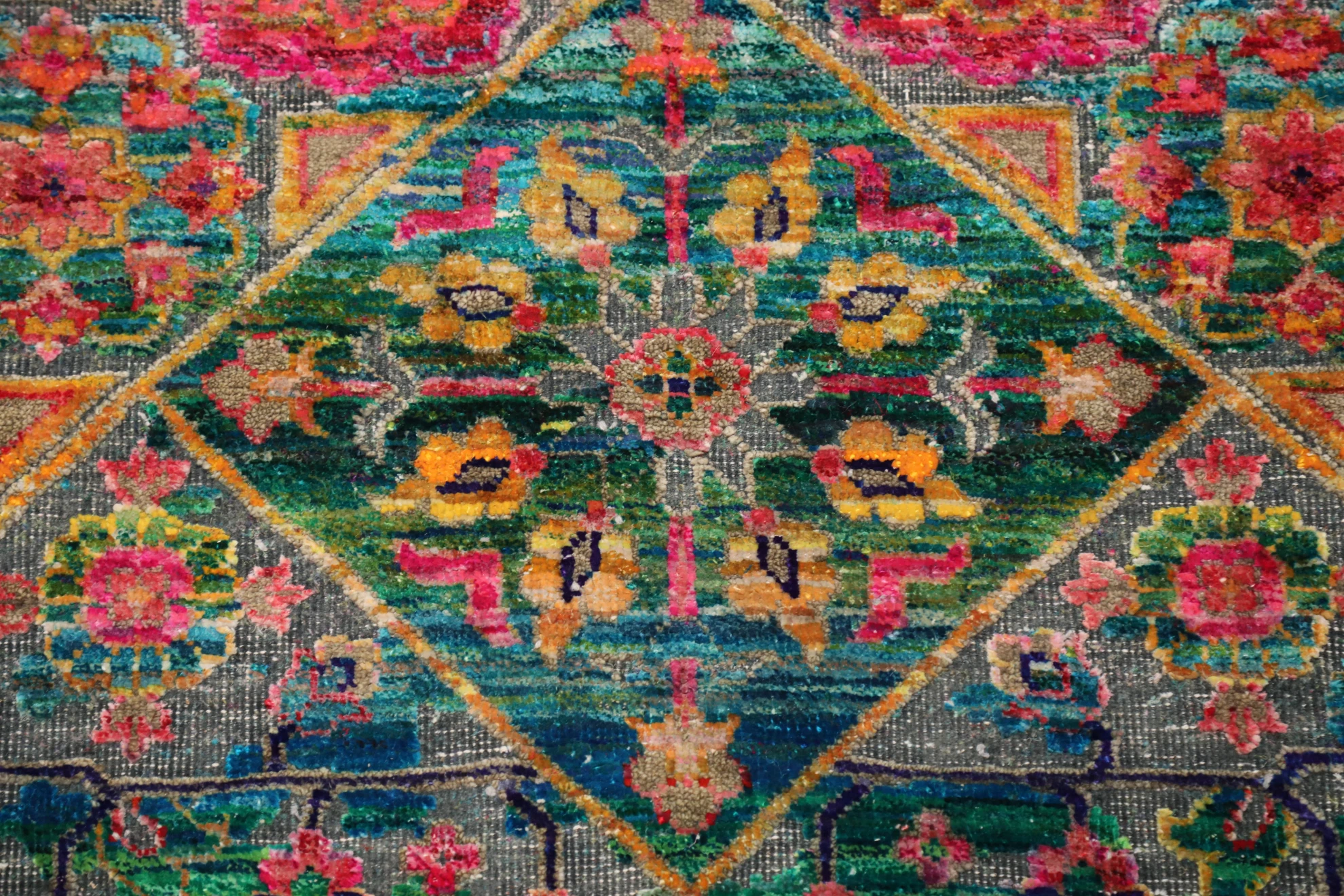 Thumbnail 8 for India Sari Silk Traditional Rug 94160