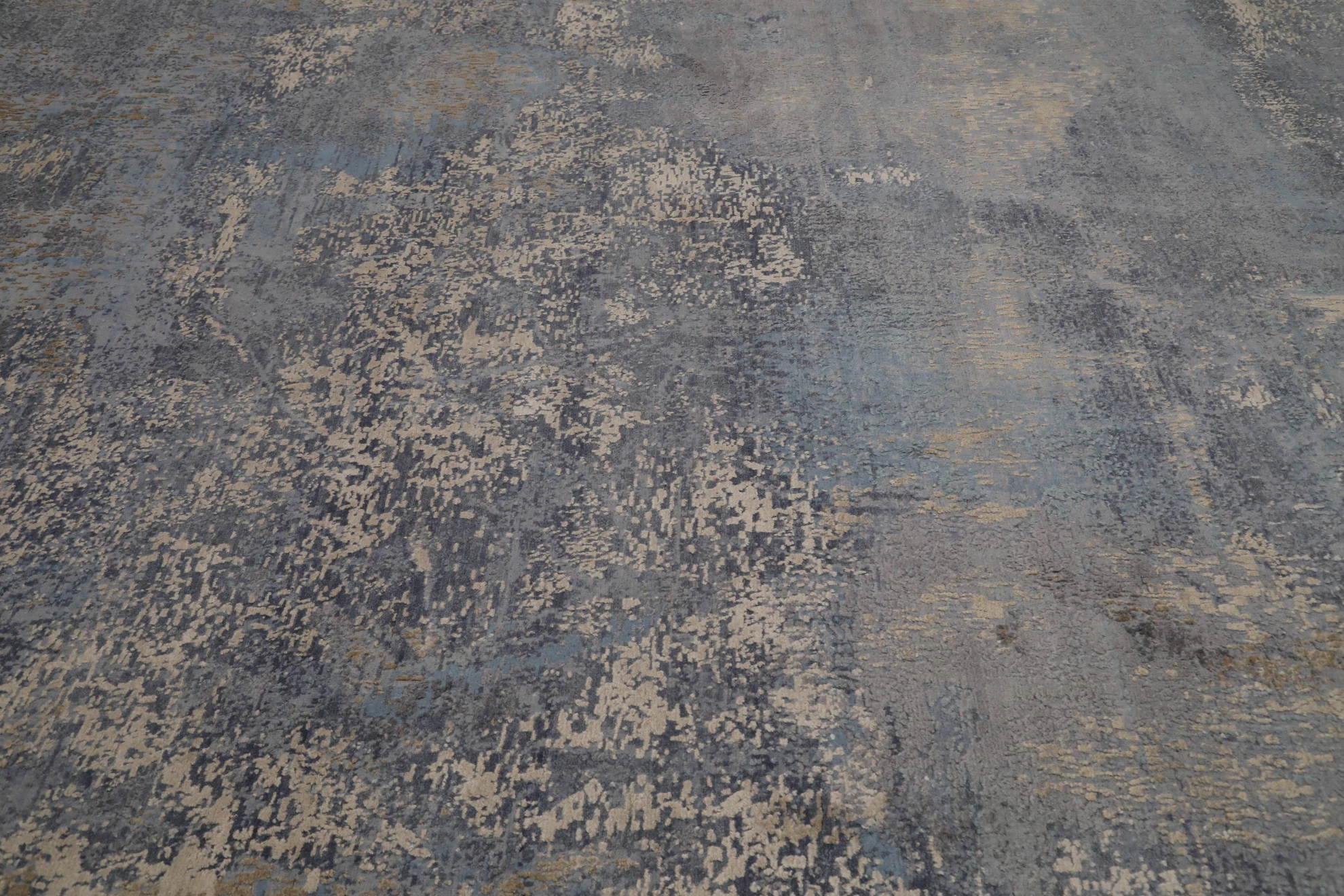 Thumbnail 3 for India Modern / Contemporary Rug 93301