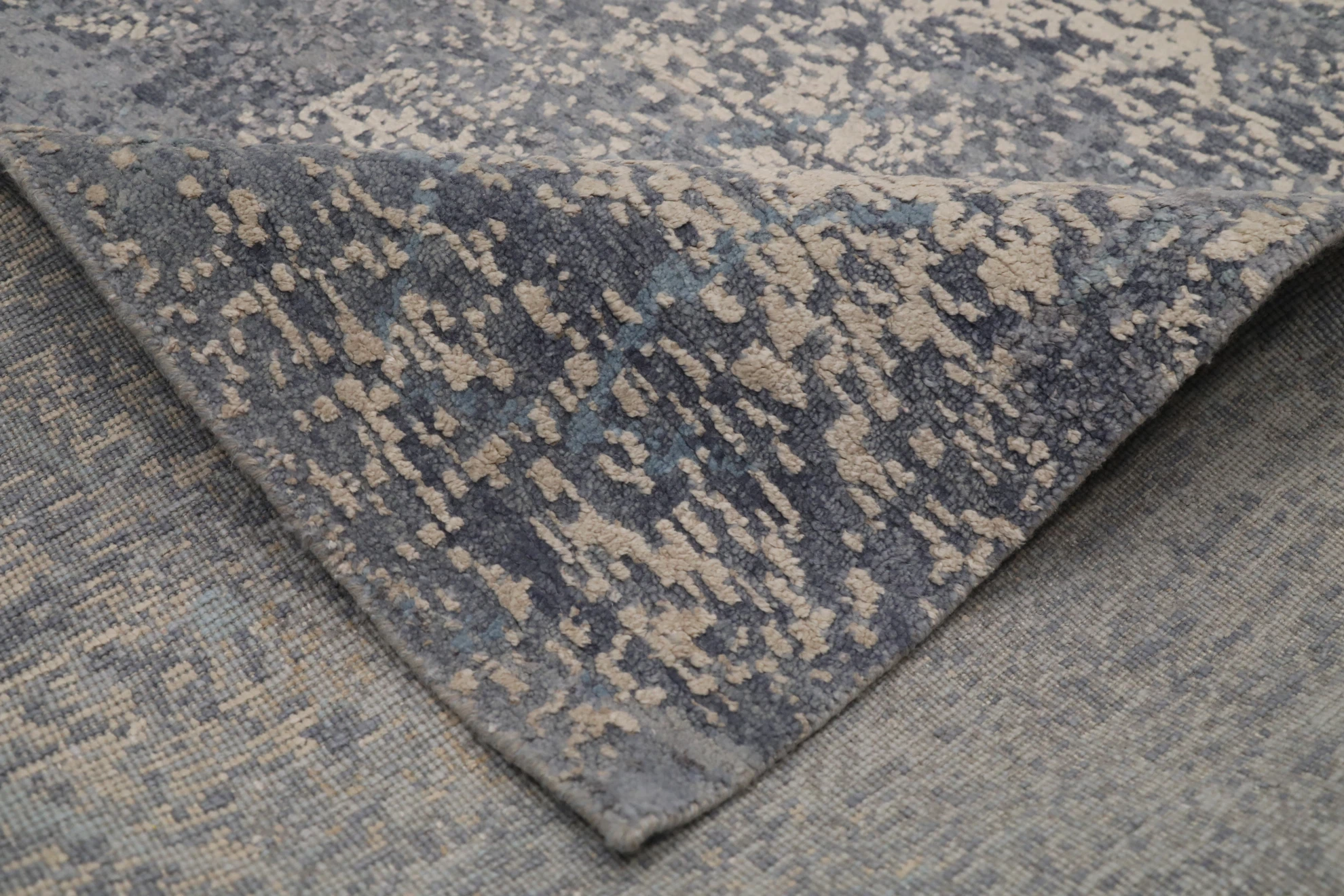 Thumbnail 4 for India Modern / Contemporary Rug 93301