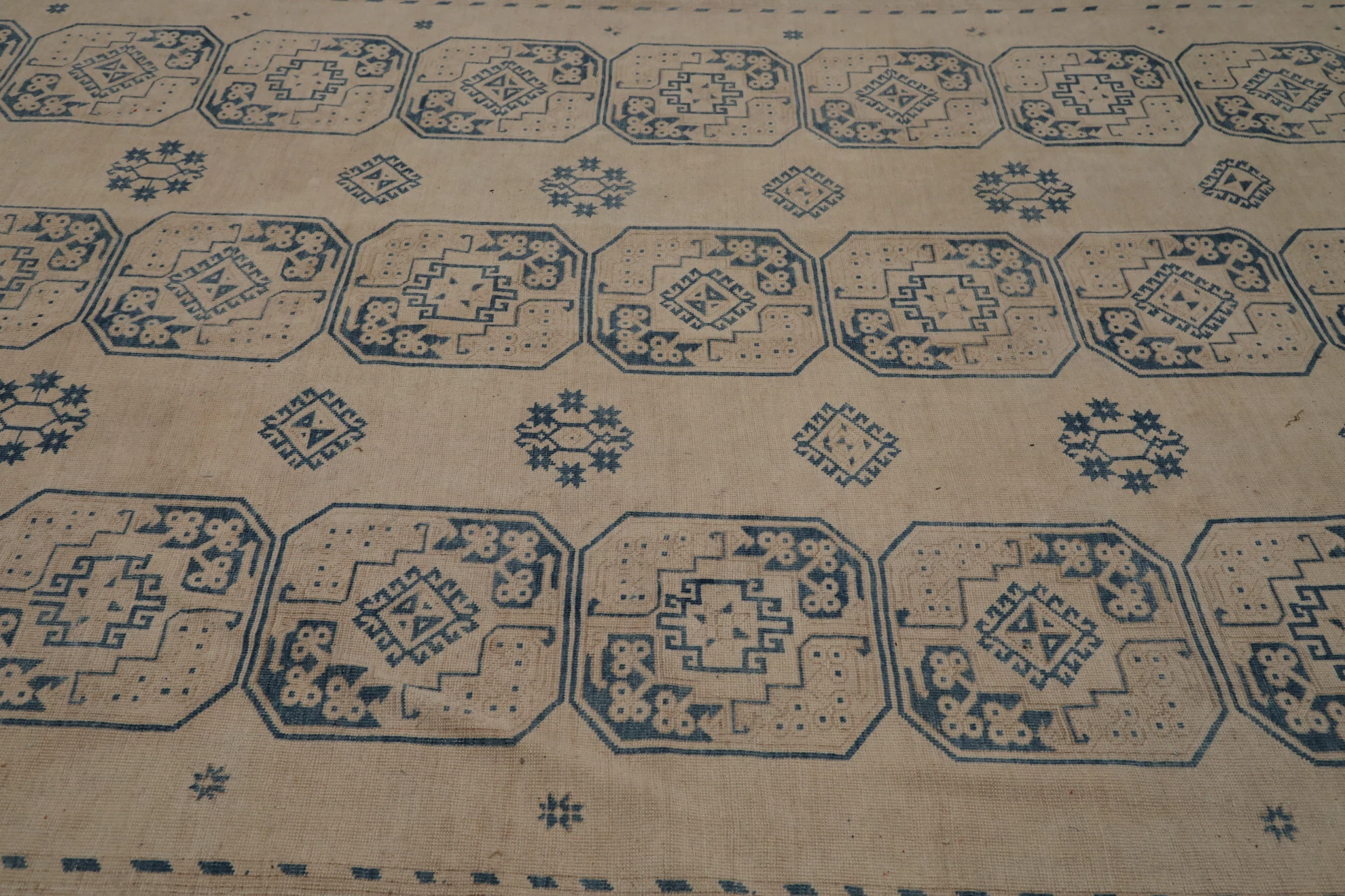 Thumbnail 4 for Antique Persian Traditional Rug 99457