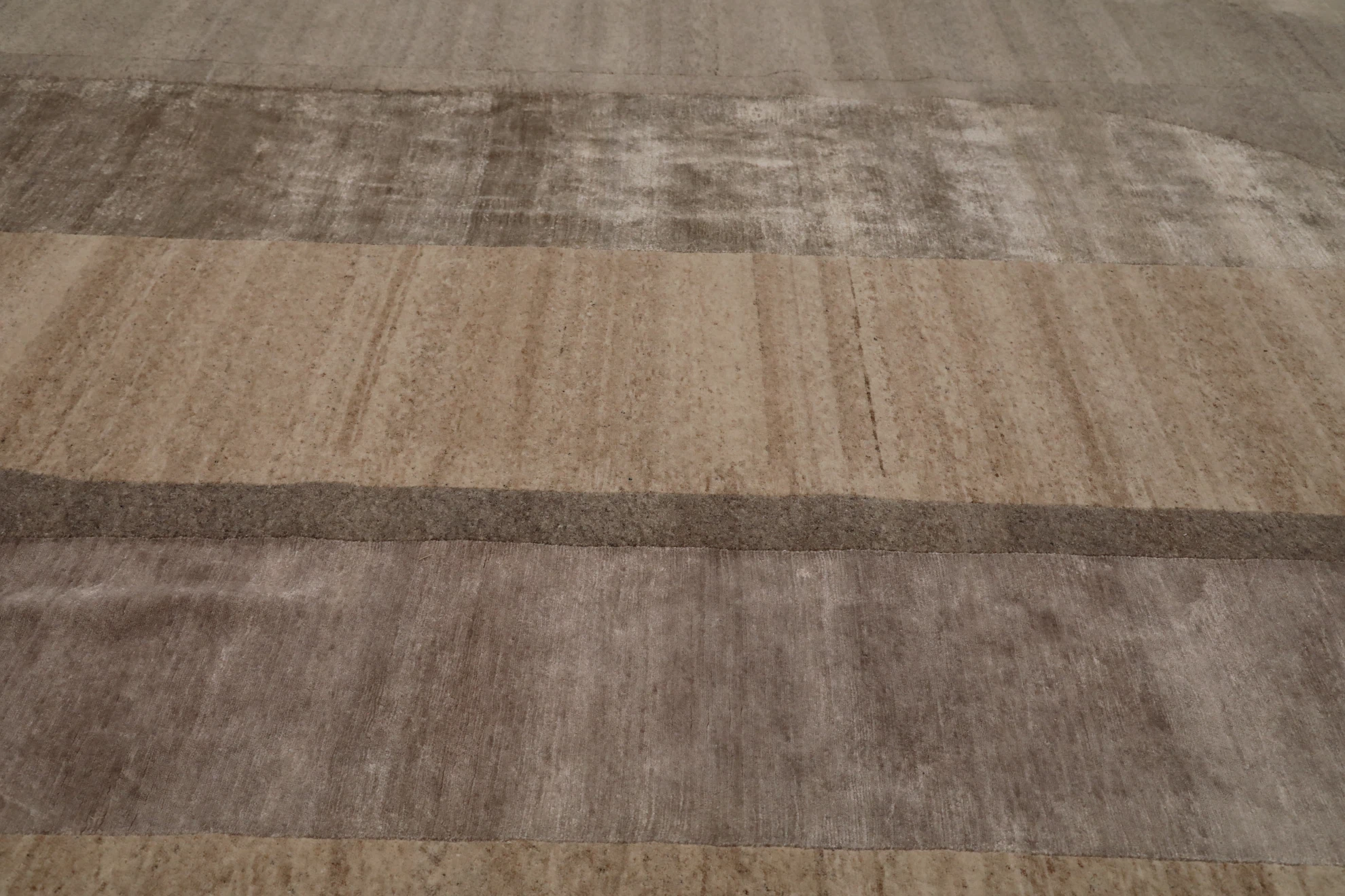 Thumbnail 3 for India Modern / Contemporary Rug 99595