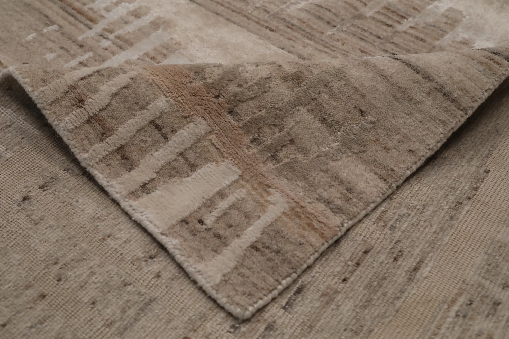 Thumbnail 4 for India Modern / Contemporary Rug 99598