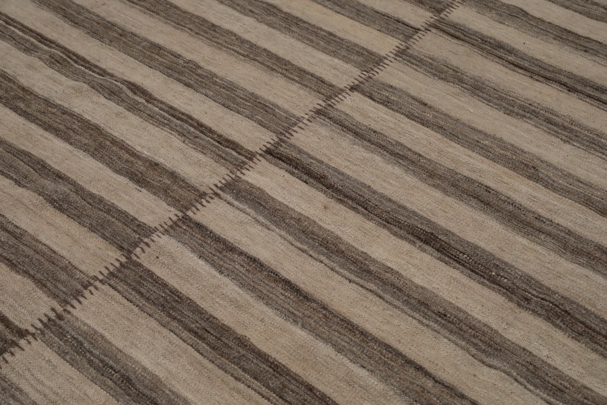 Thumbnail 4 for India Transitional Rug 99539