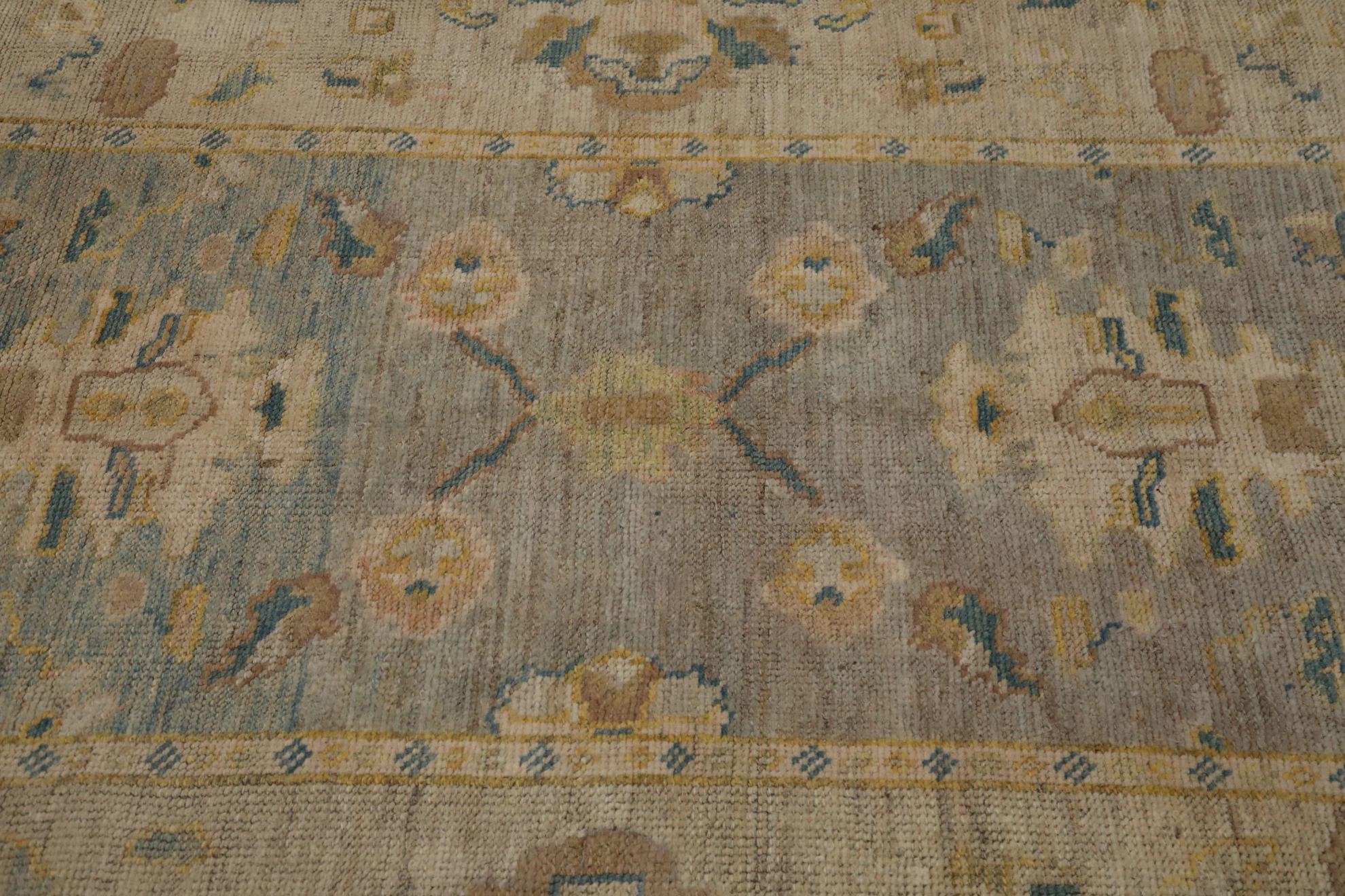 Thumbnail 2 for Turkey Transitional Rug 99526