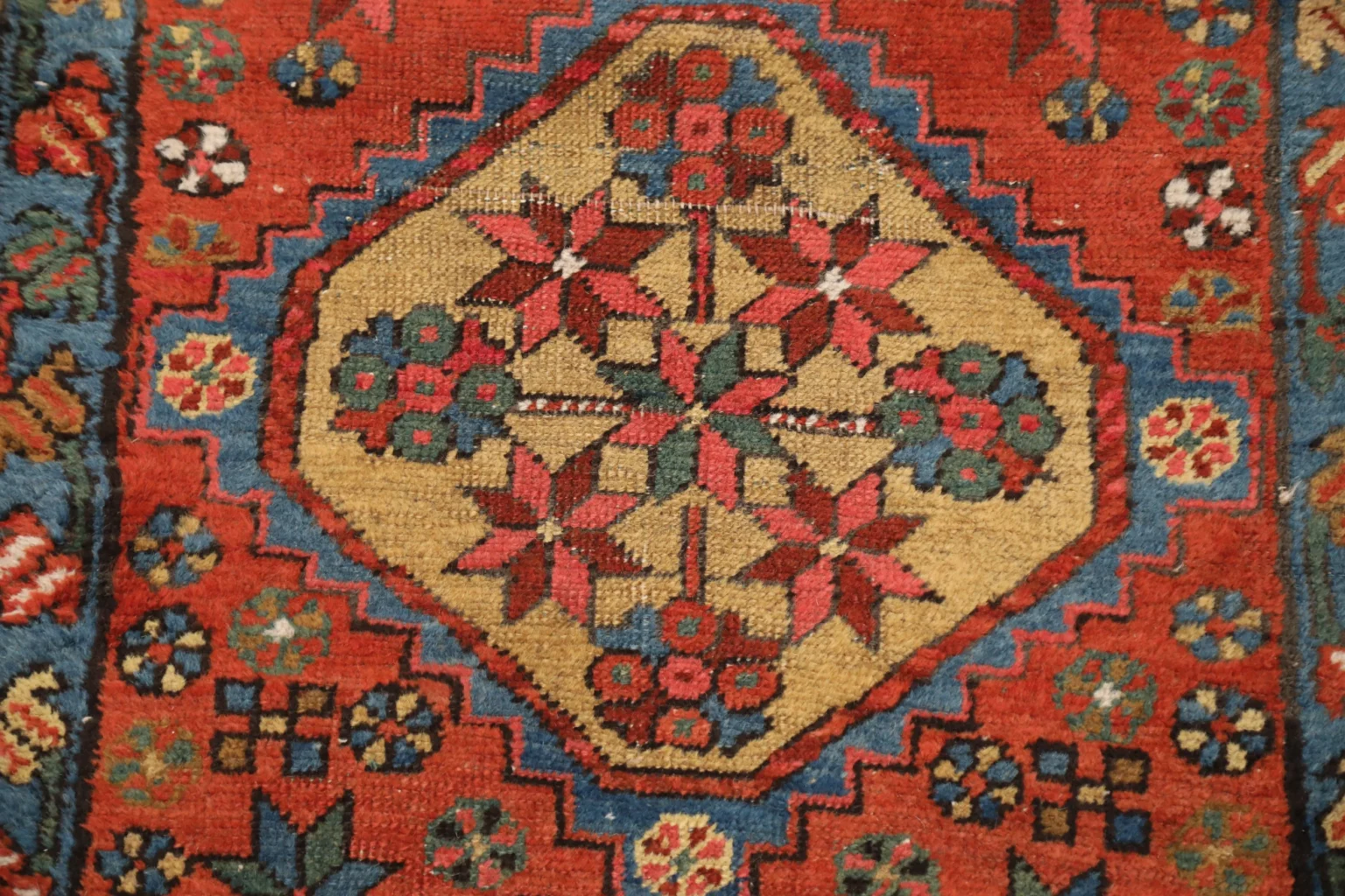 Thumbnail 8 for Antique Persian Heriz Traditional Rug 99587