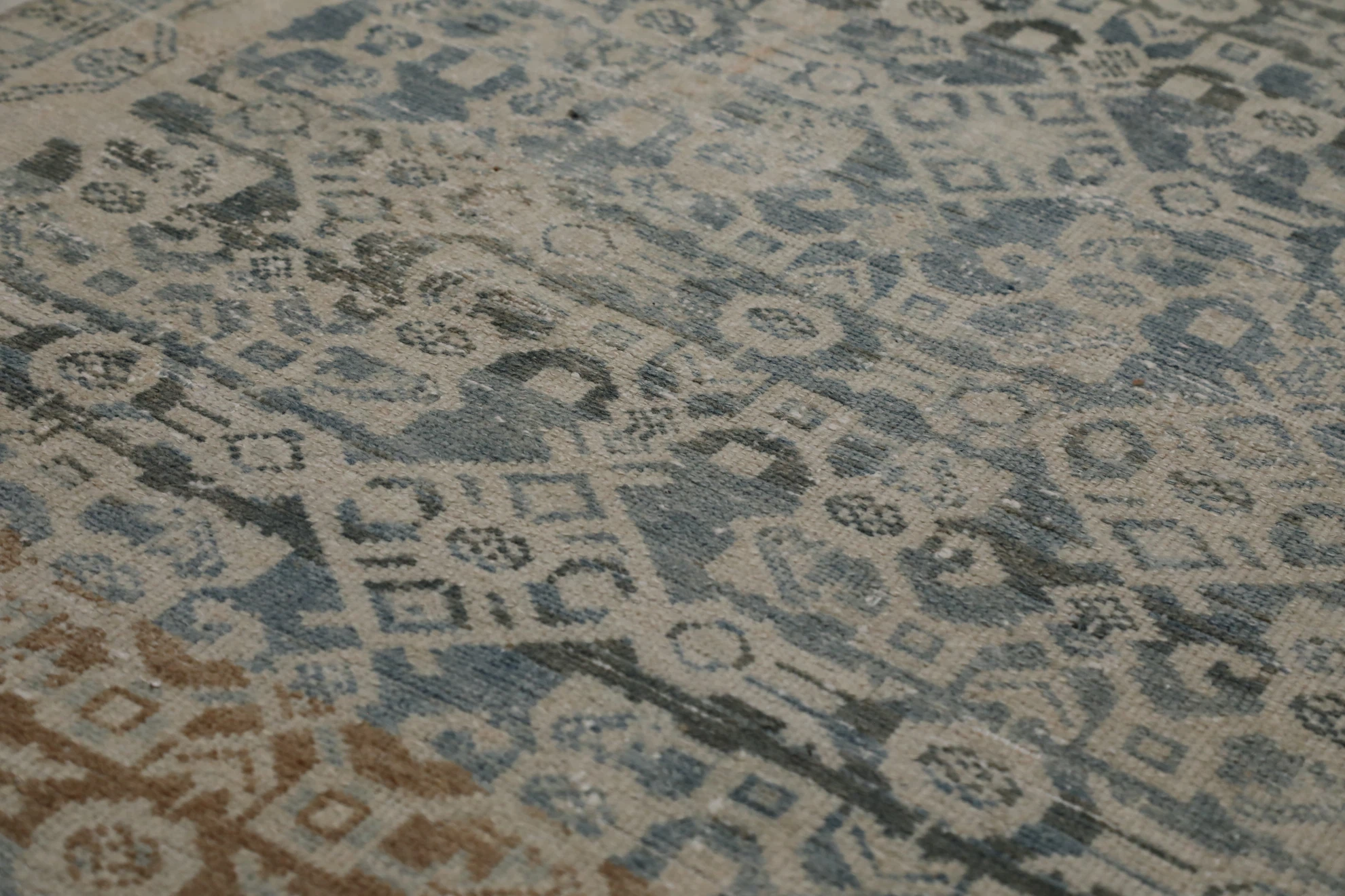 Thumbnail 6 for Antique Persian Malayer Transitional Rug 99553