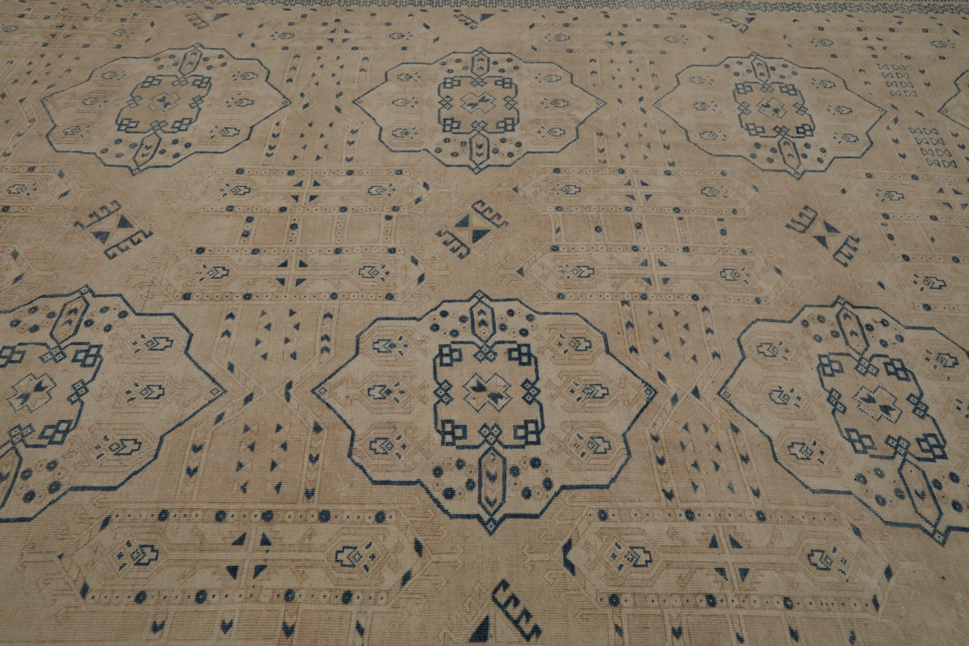 Thumbnail 5 for Persian Khotan Transitional Rug 99561