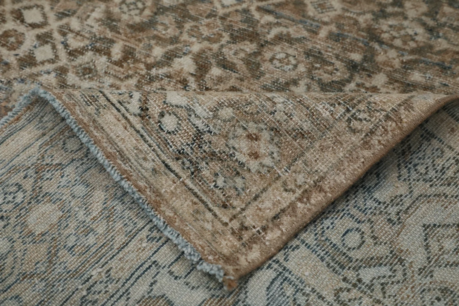 Thumbnail 8 for Antique Persian Mahal Transitional Rug 99567