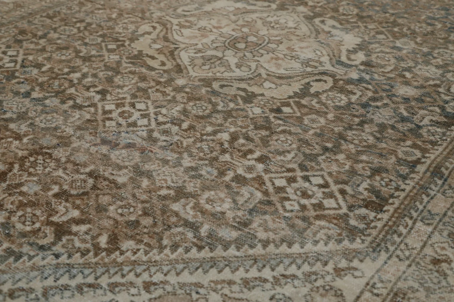 Thumbnail 11 for Antique Persian Mahal Transitional Rug 99567