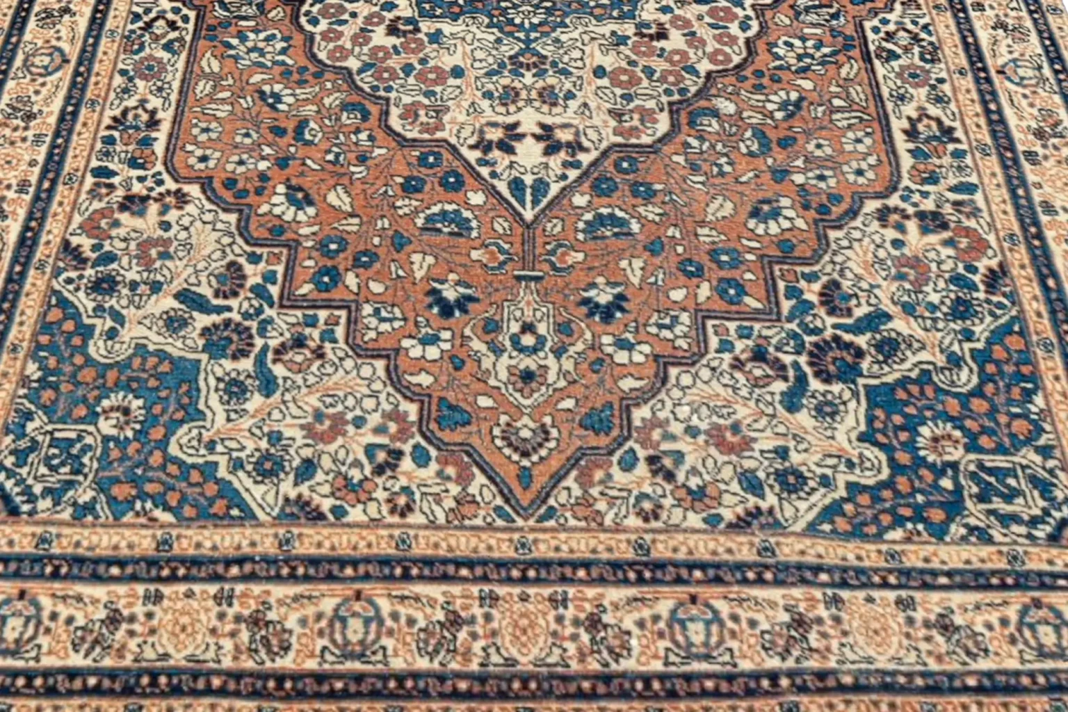 Thumbnail 5 for Persian Tabriz Rug 98239