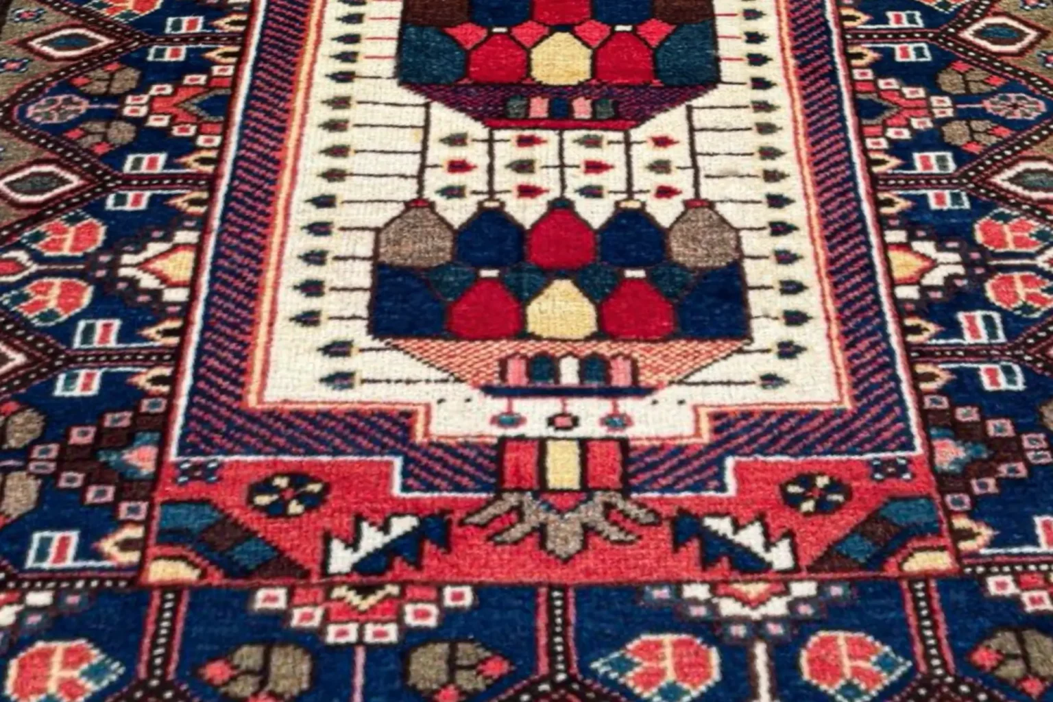 Thumbnail 14 for Persian Saveh Rug 76049