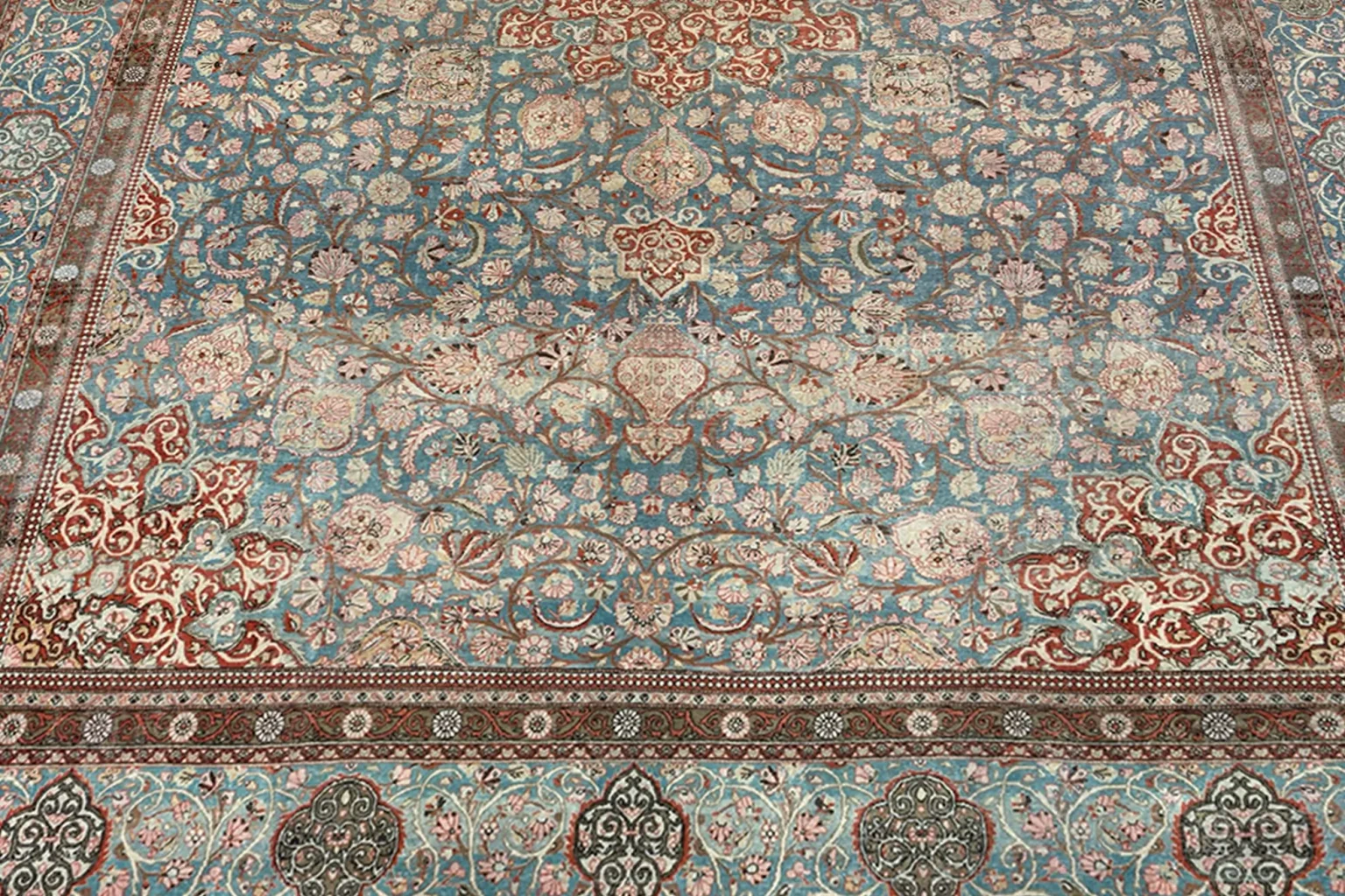 Thumbnail 5 for Persian Isfahan Rug 98312