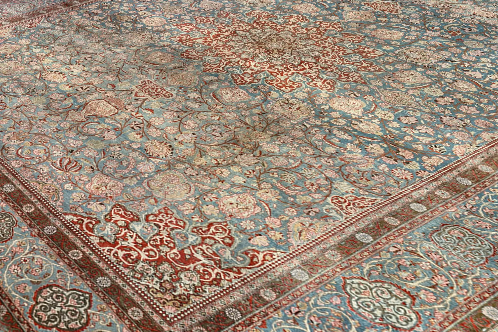 Thumbnail 6 for Persian Isfahan Rug 98312