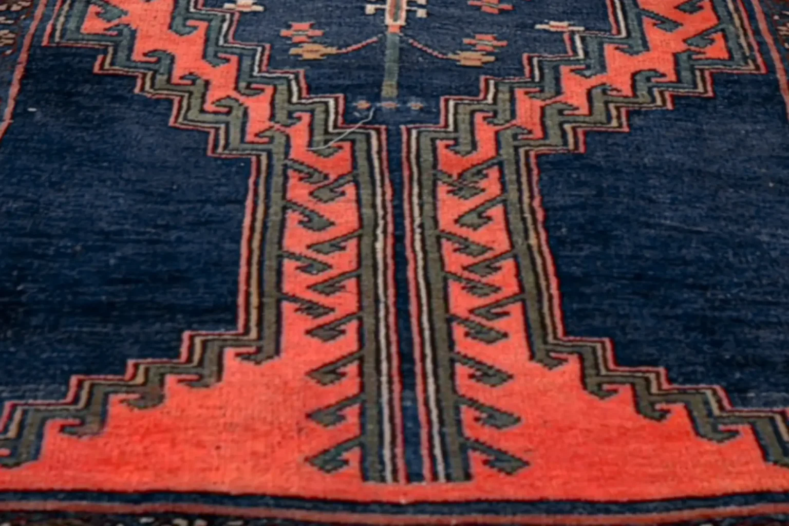 Thumbnail 13 for Persian Zanjan Rug 75115